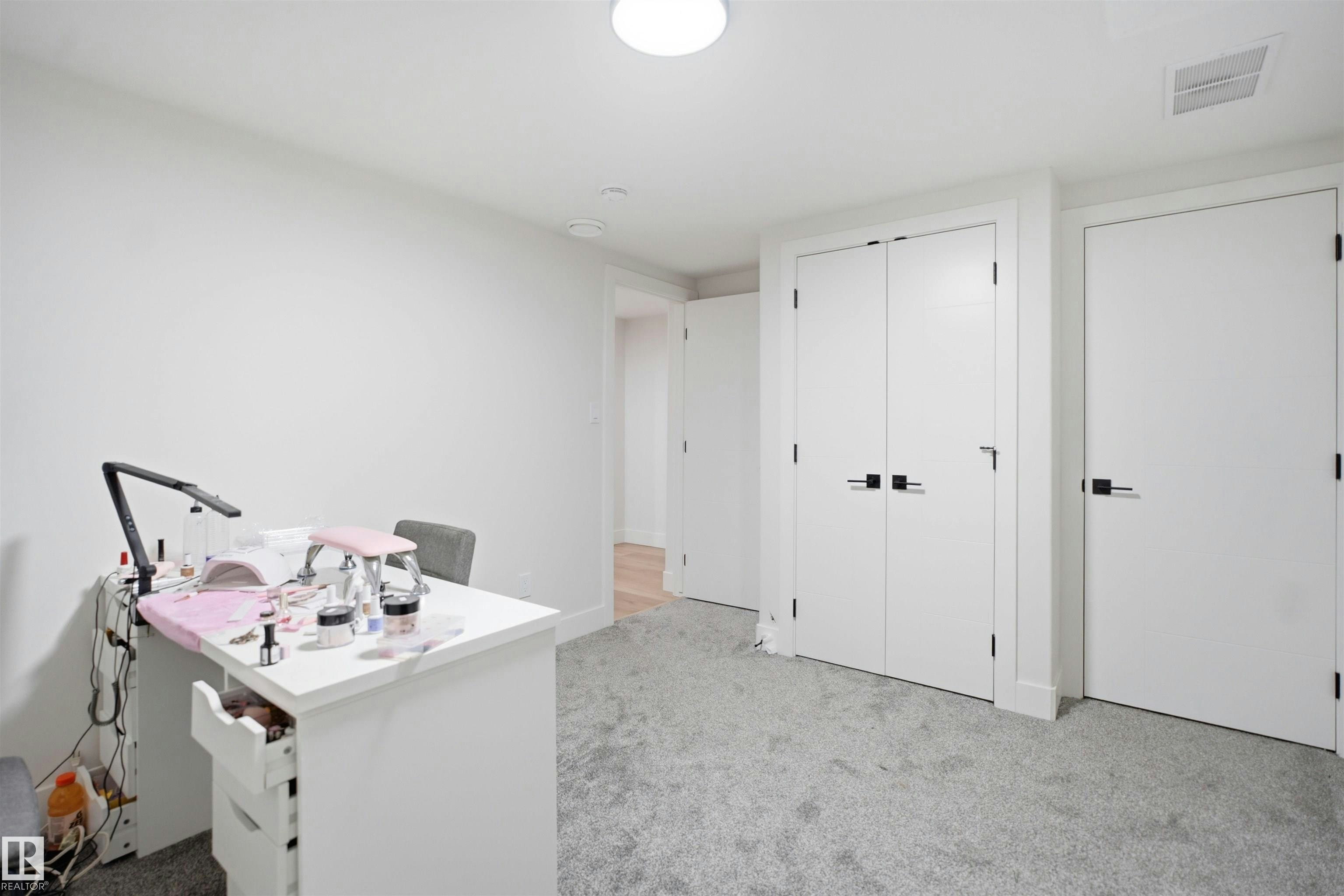 304 33 Avenue, Edmonton, AB, T6T 2V8 - 49