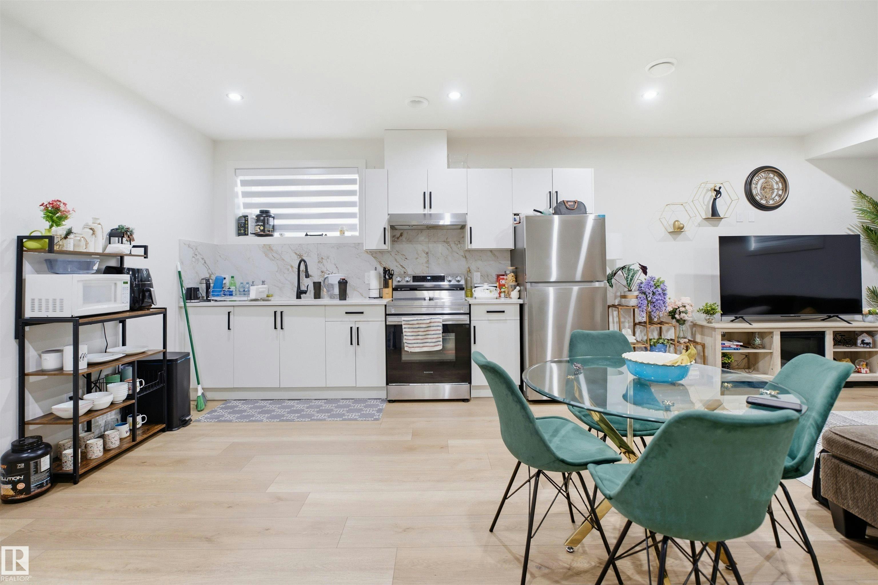 304 33 Avenue, Edmonton, AB, T6T 2V8 - 53