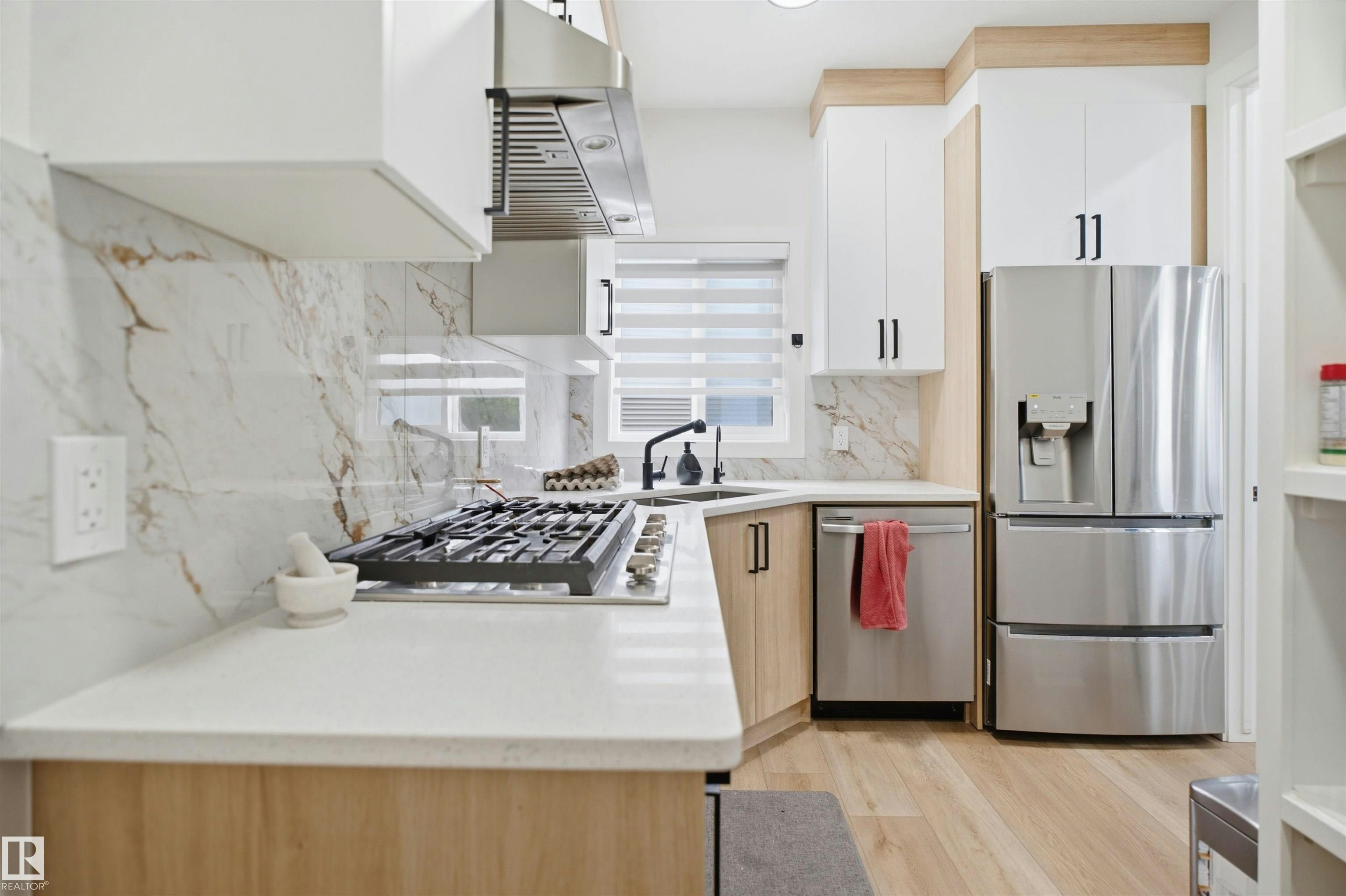 304 33 Avenue, Edmonton, AB, T6T 2V8 - 12