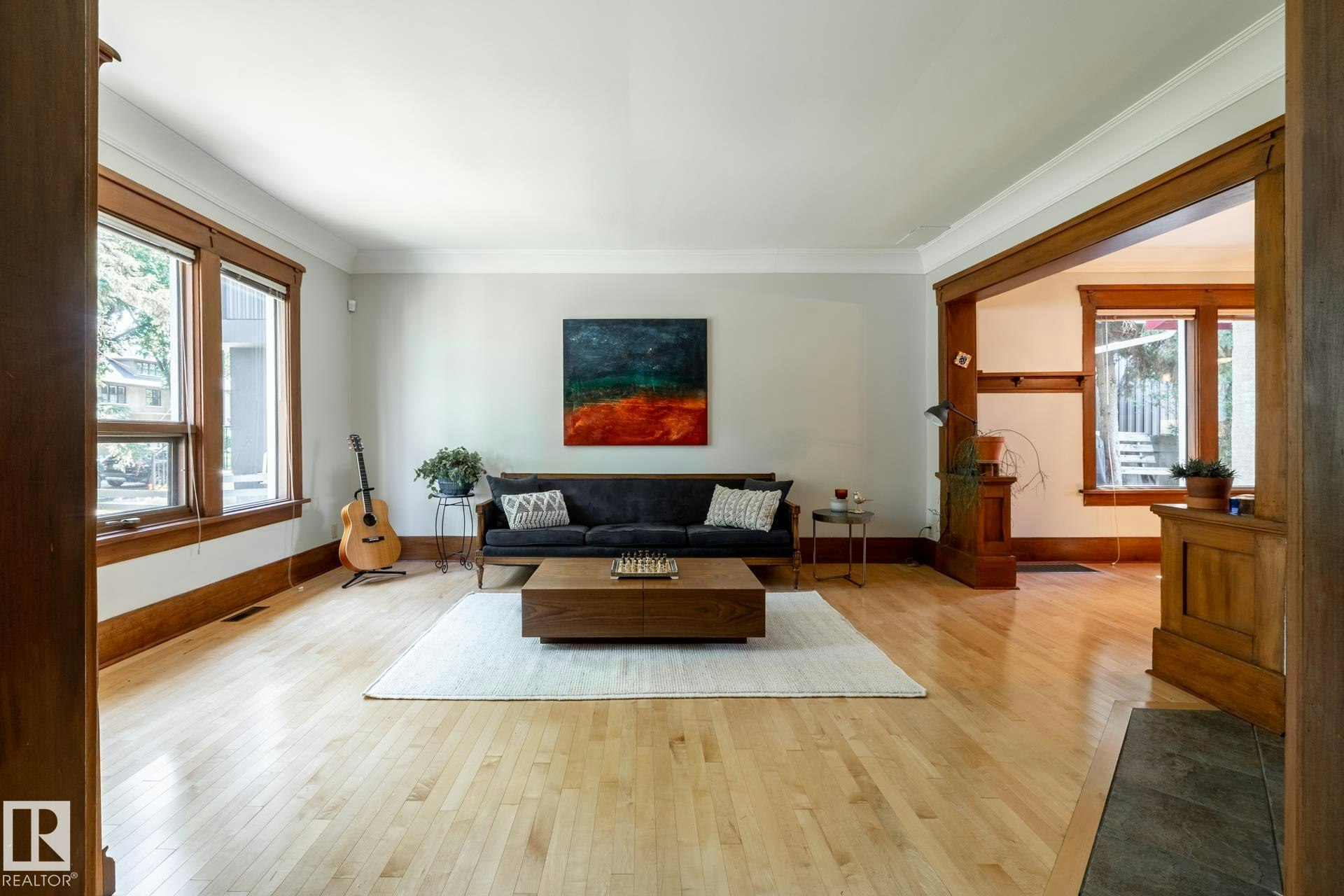 10024 147 Street, Edmonton, AB, T5N 3B7