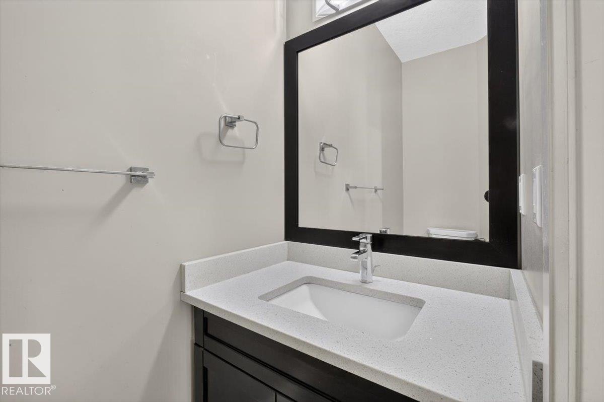 2005 15 Avenue, Edmonton, AB, T6T 2B6 - 18