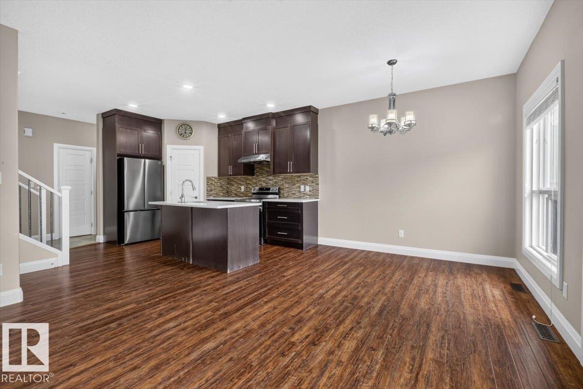 2005 15 Avenue, Edmonton, AB, T6T 2B6 - 17