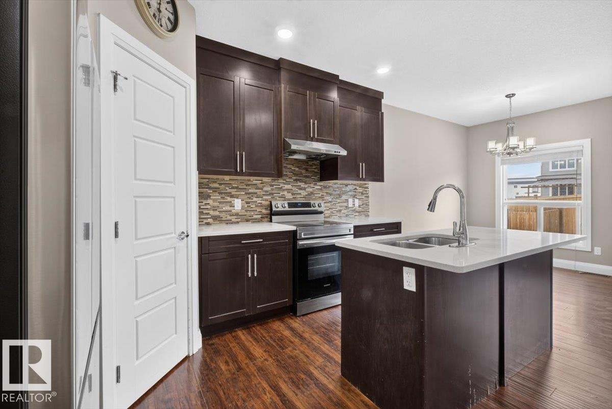 2005 15 Avenue, Edmonton, AB, T6T 2B6 - 8