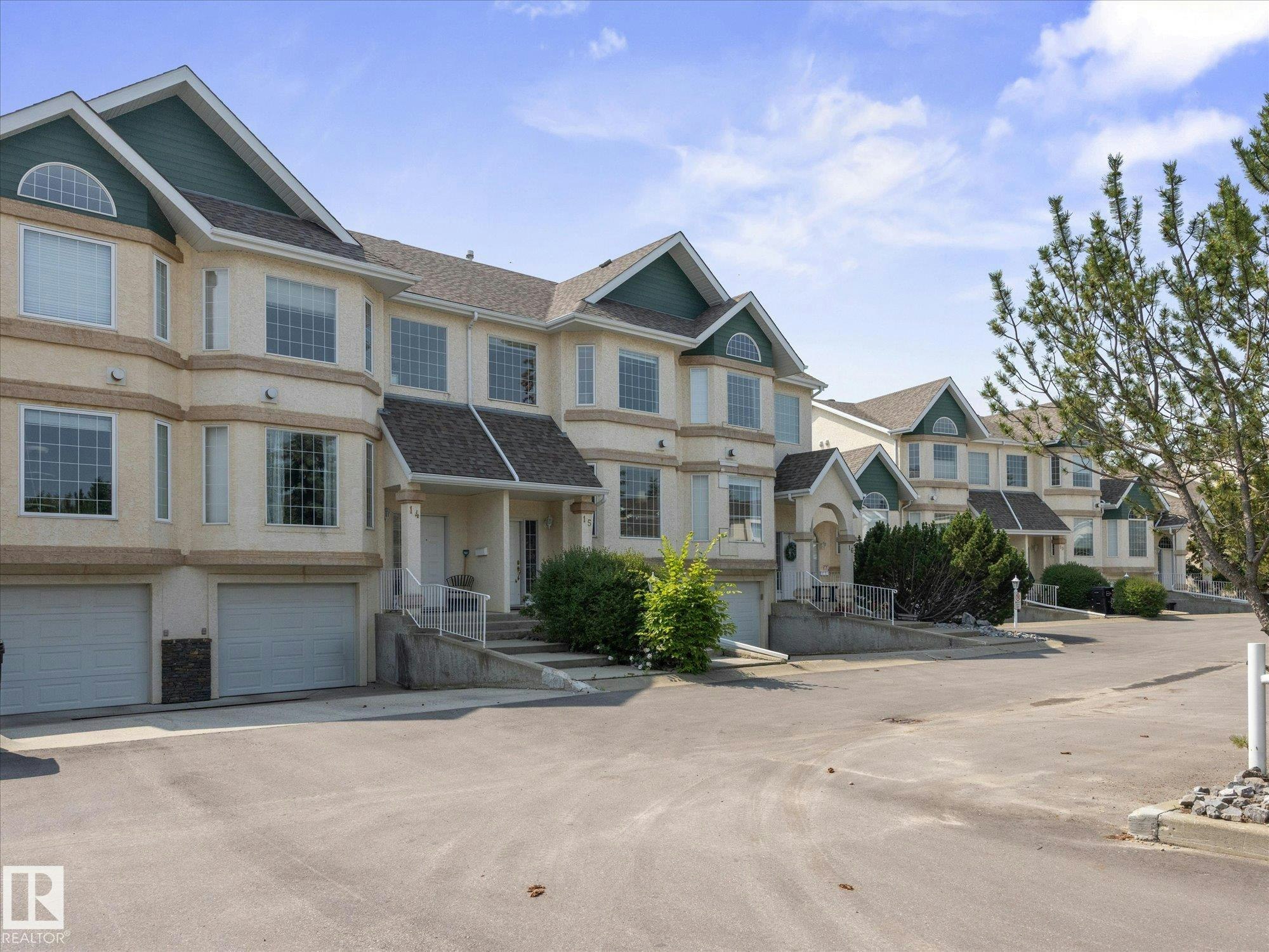 15-11717 9b Avenue, Edmonton, AB, T6J 7B7