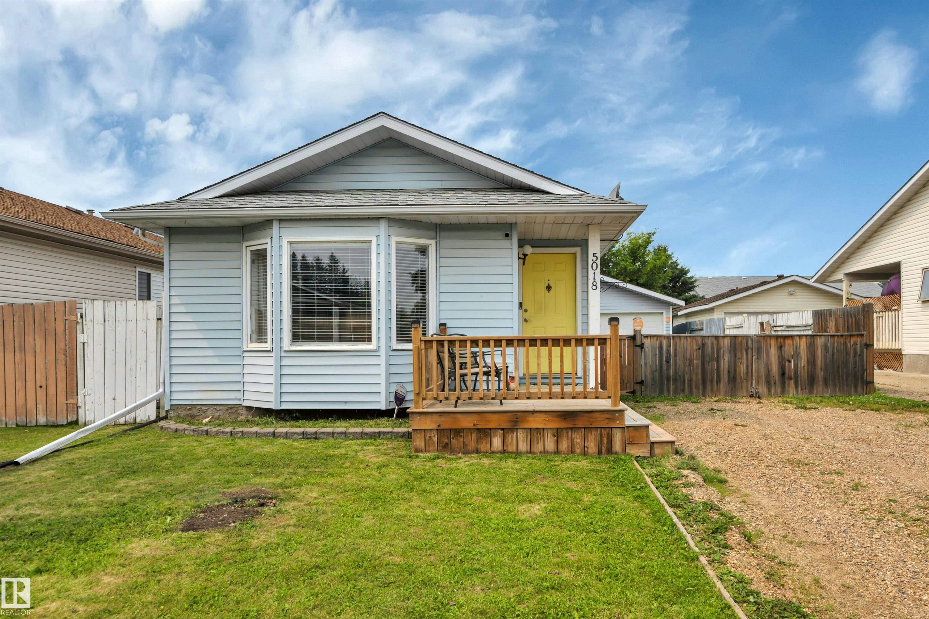 5018 52 Street, Calmar, AB, T0C 0V0
