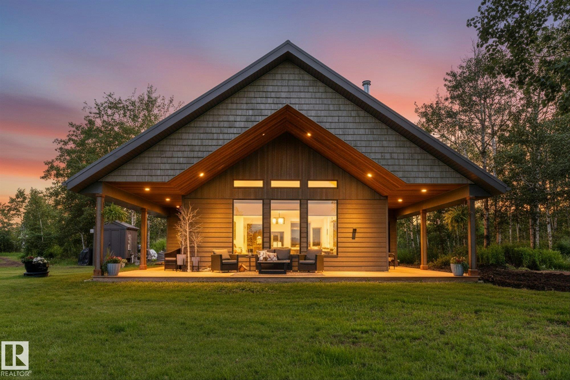 17545 Victoria Trail, Rural Smoky Lake County, AB, T0A 3C0