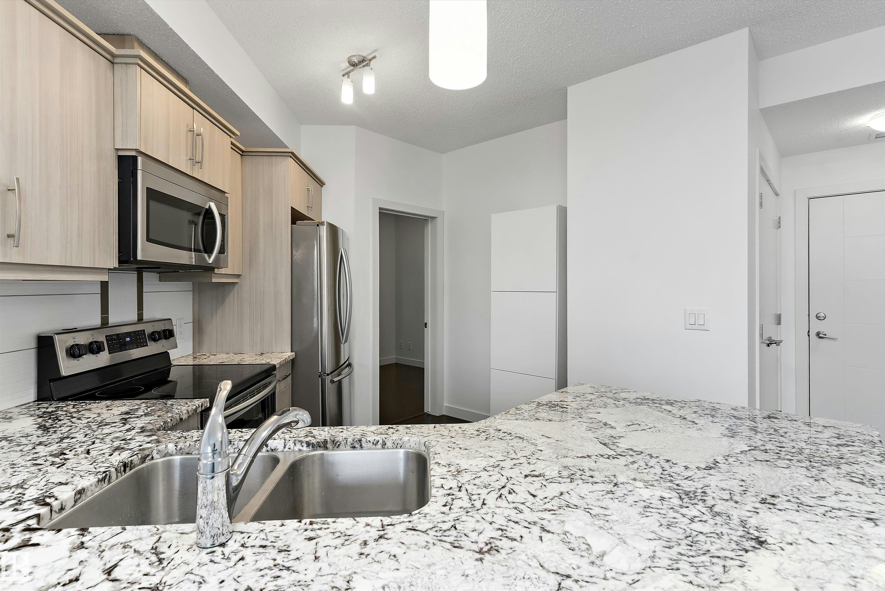 109-10523 123 Street, Edmonton, AB, T5N 1N9 - 15
