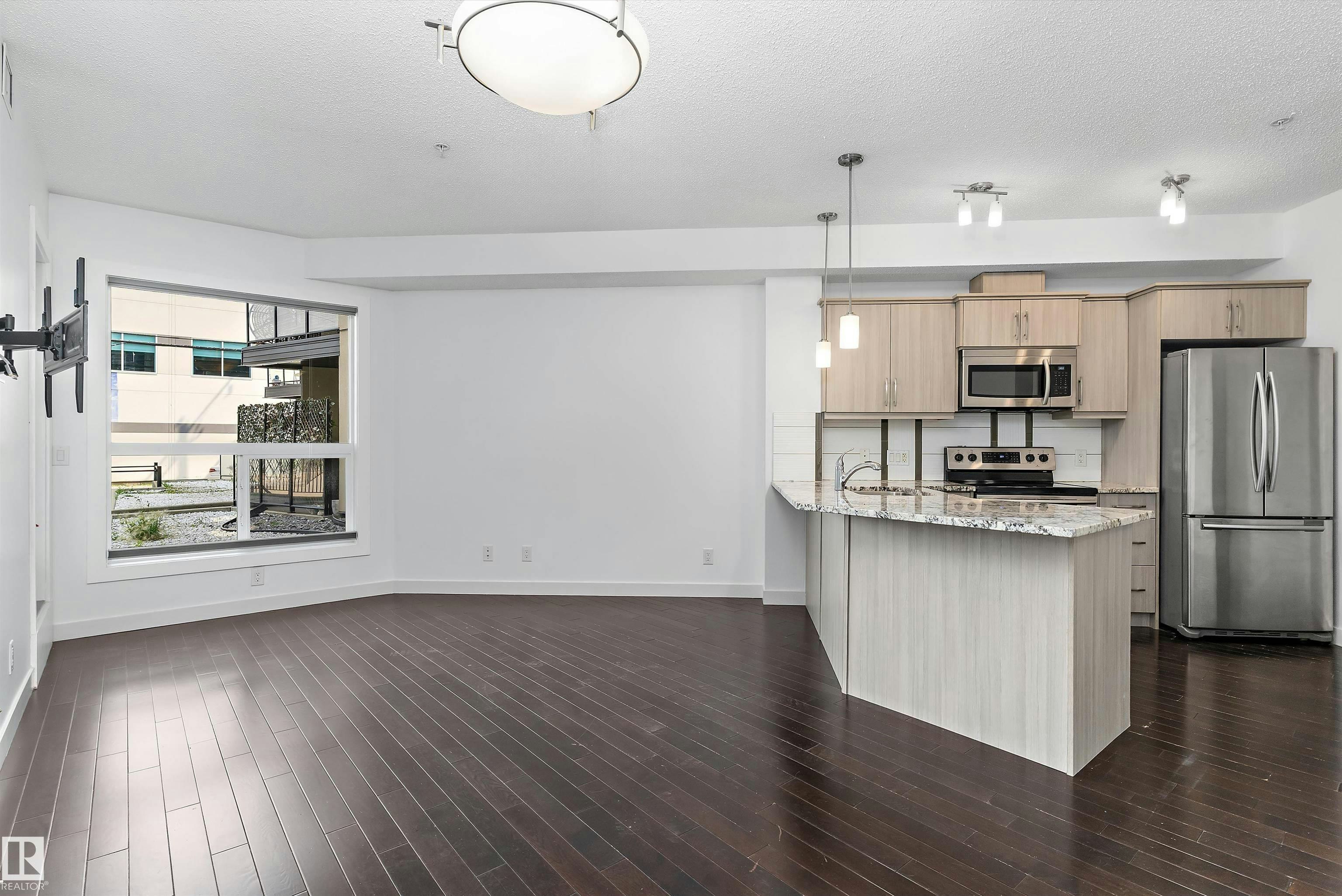 109-10523 123 Street, Edmonton, AB, T5N 1N9 - 9
