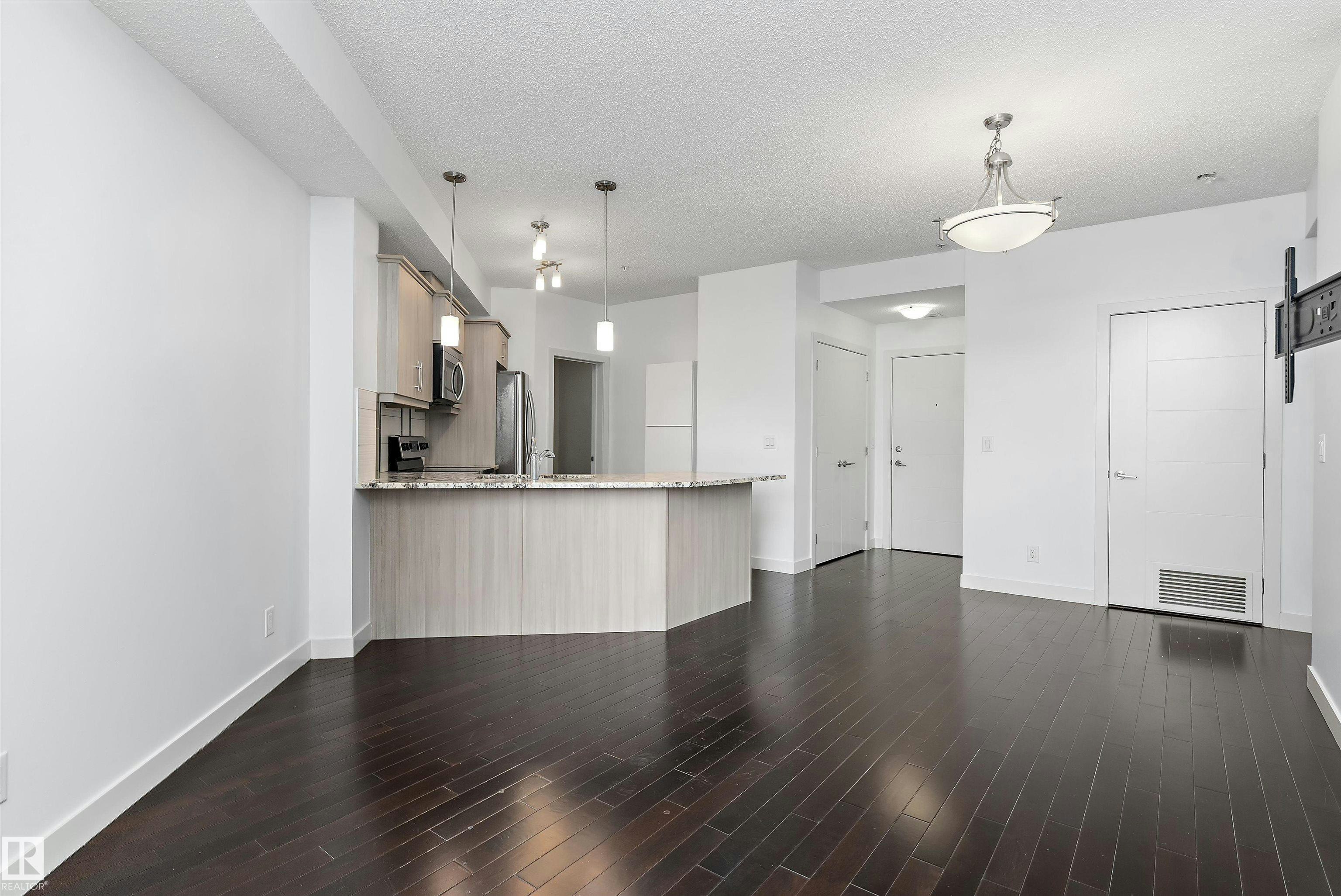 109-10523 123 Street, Edmonton, AB, T5N 1N9 - 12