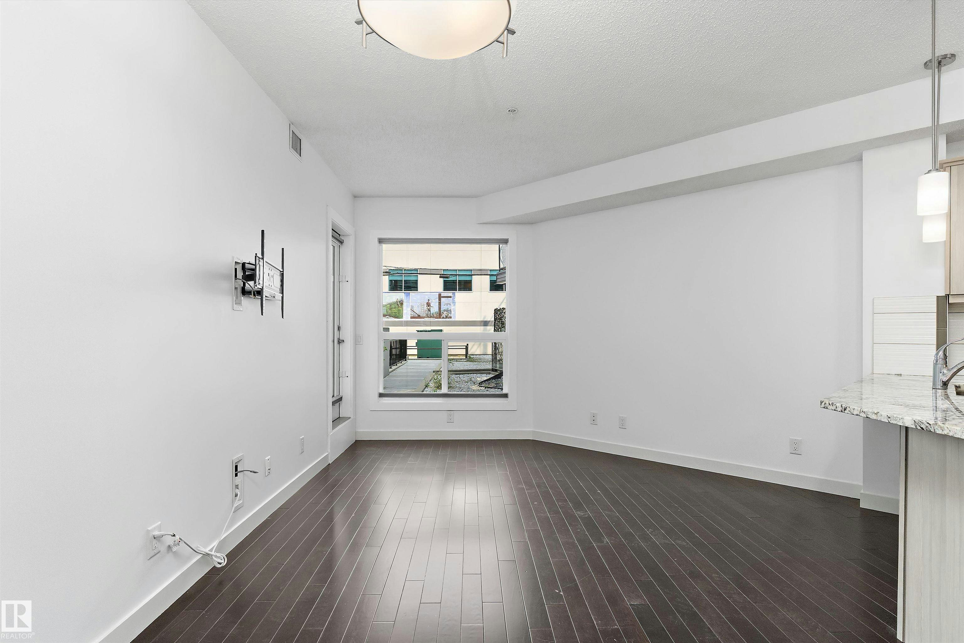 109-10523 123 Street, Edmonton, AB, T5N 1N9 - 10