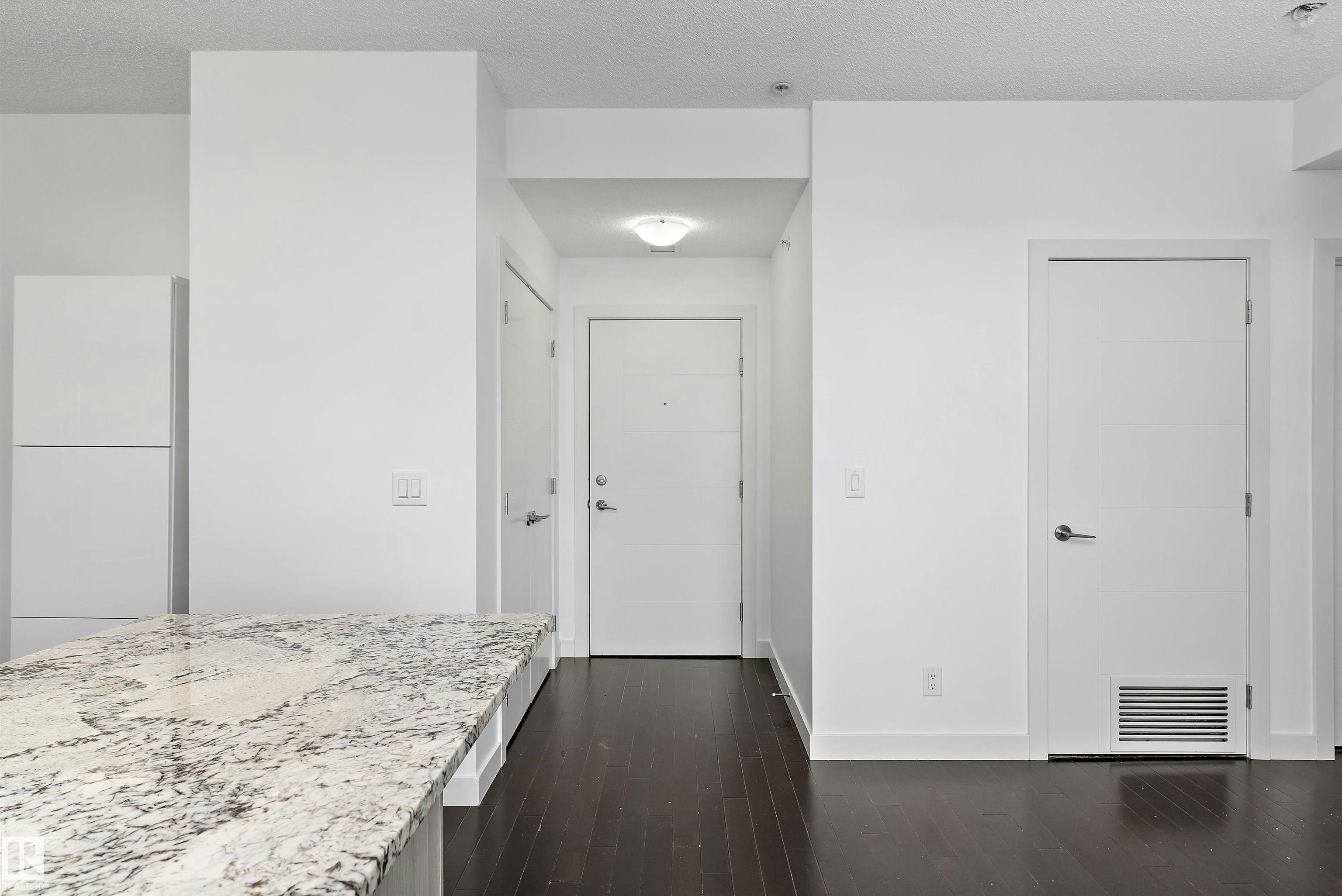 109-10523 123 Street, Edmonton, AB, T5N 1N9 - 8