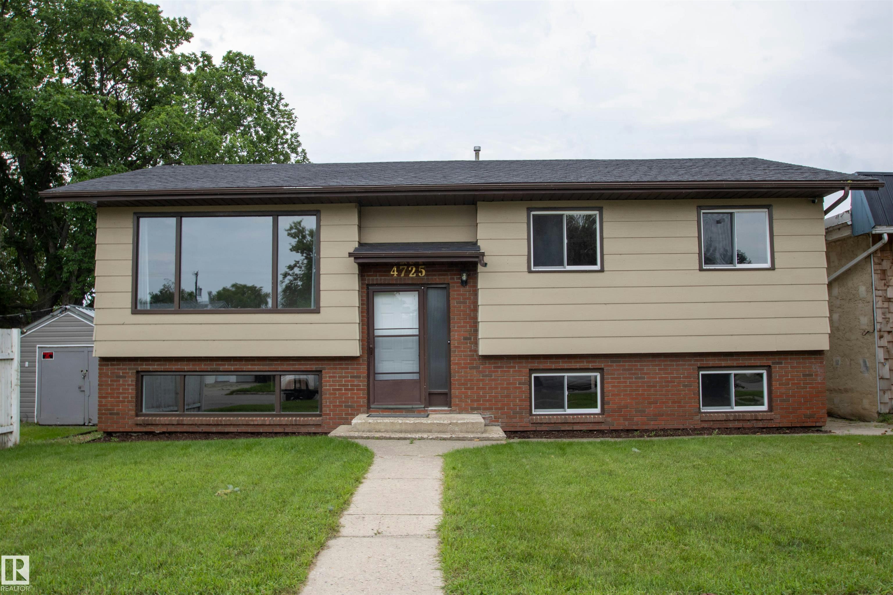 4725 45 Ave, St. Paul Town, AB, T0A 3A3
