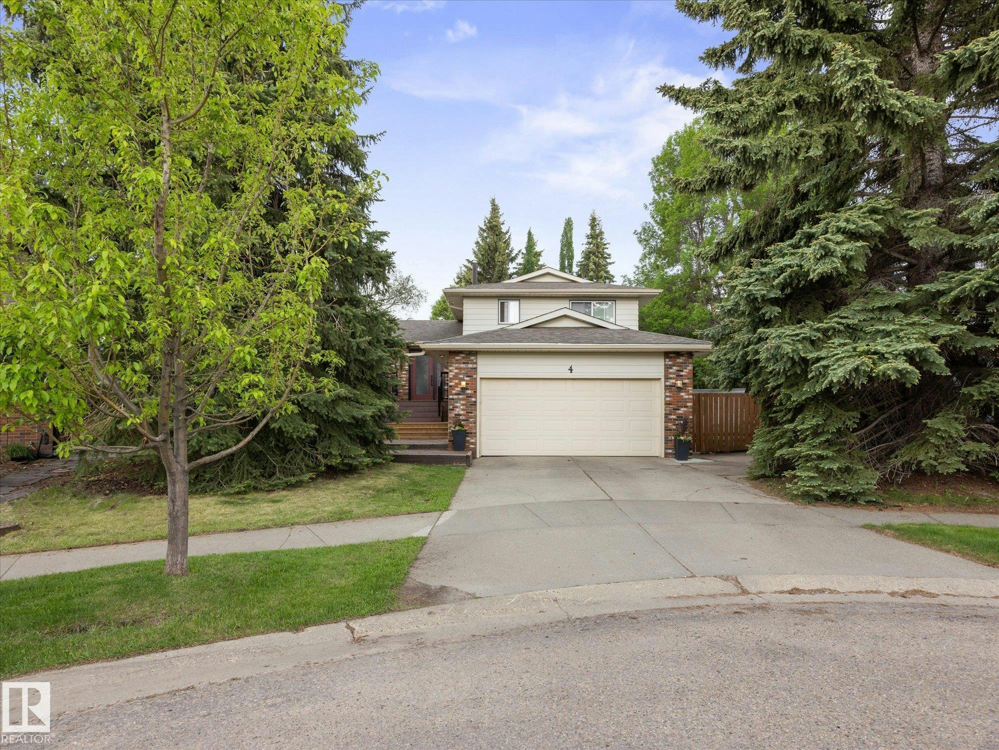 4 Lovatt Place, St. Albert, AB, T8N 4N7