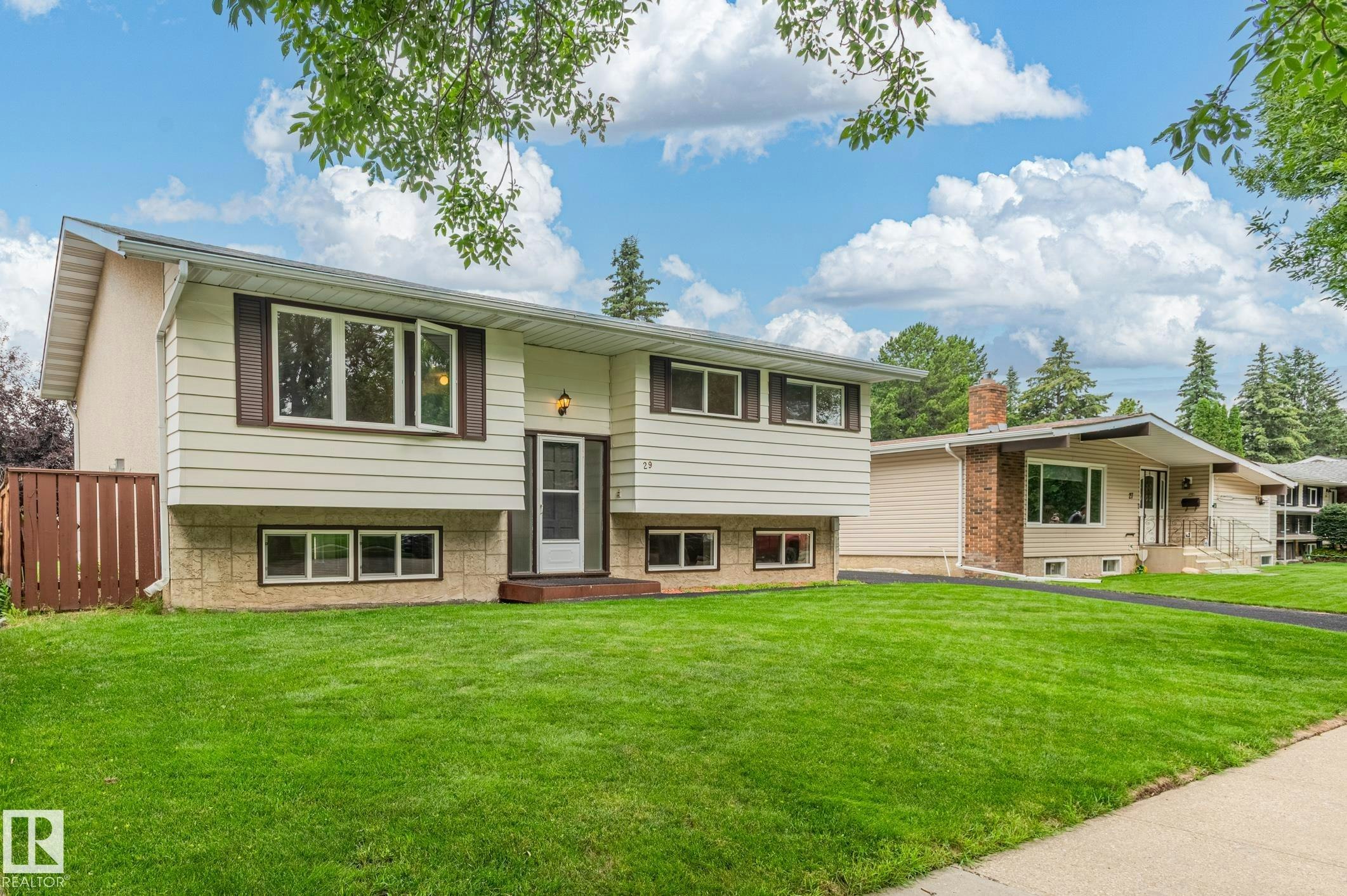 29 Fawcett Crescent, St. Albert, AB, T8N 1W3
