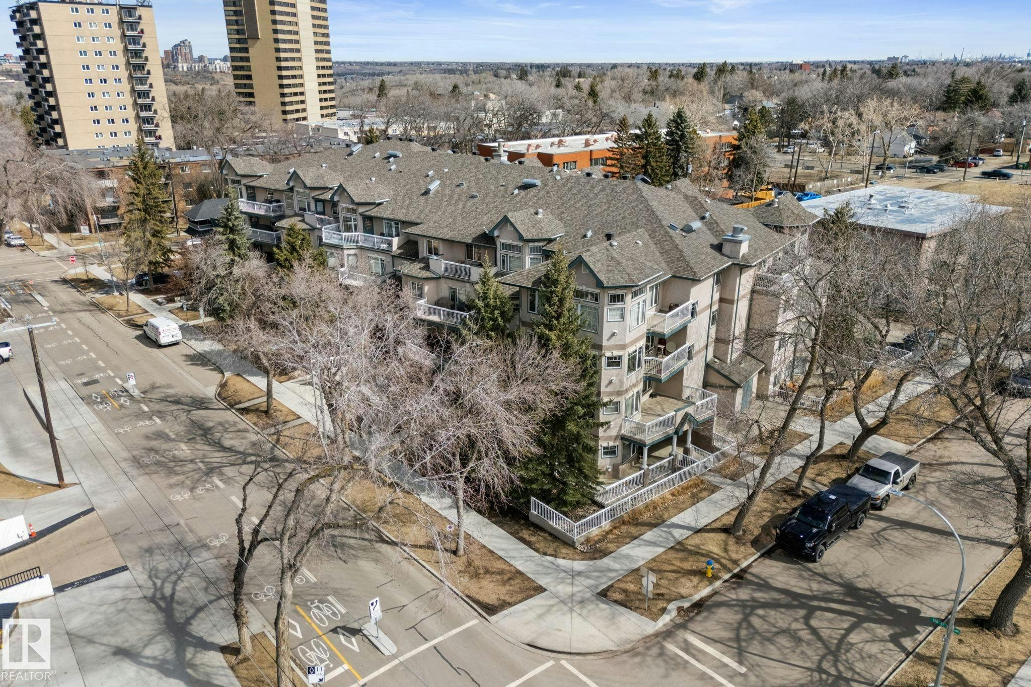 203-8909 100 Street, Edmonton, AB, T6E 6T4
