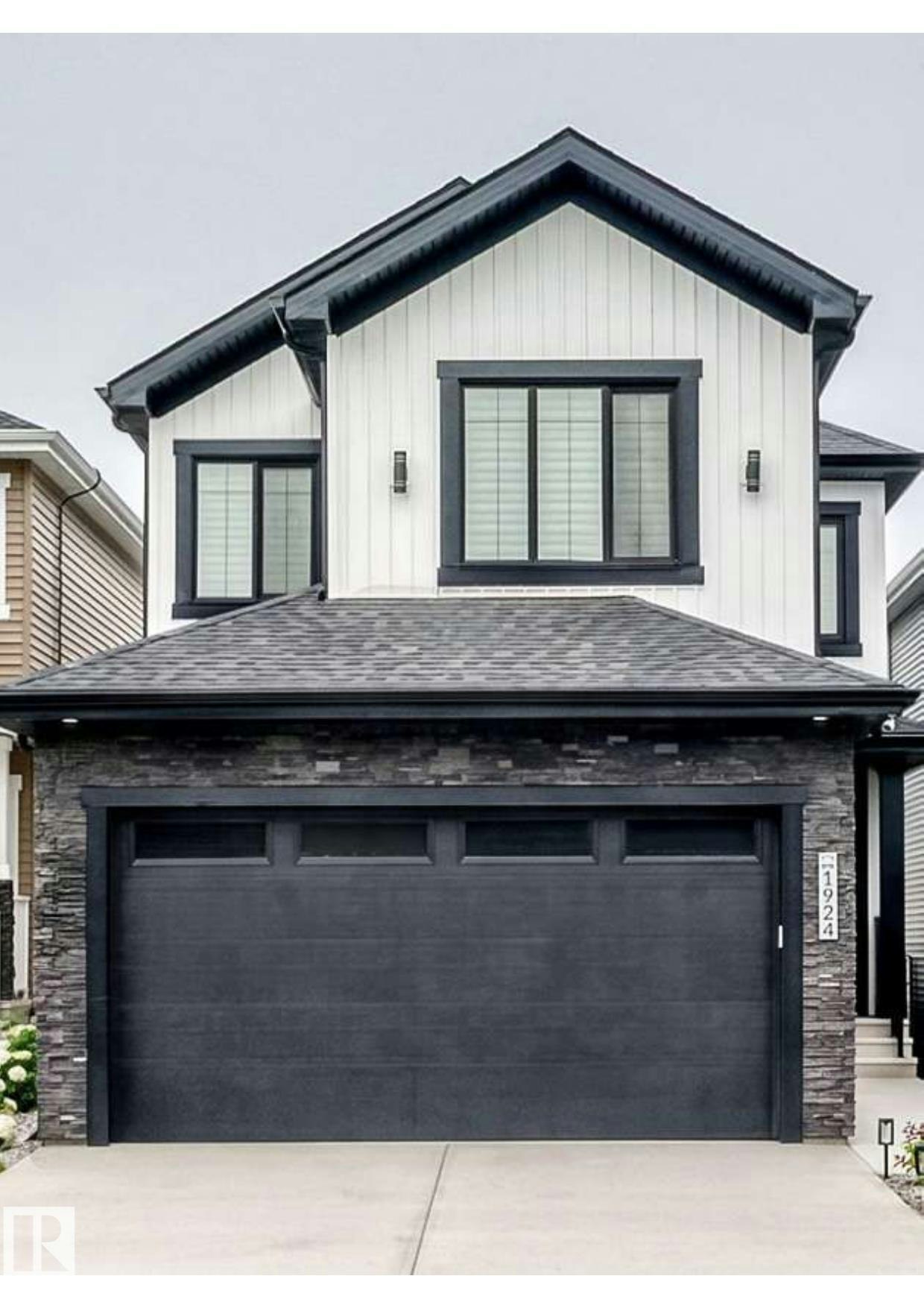 1924 164 Street, Edmonton, AB, T6W 5J9
