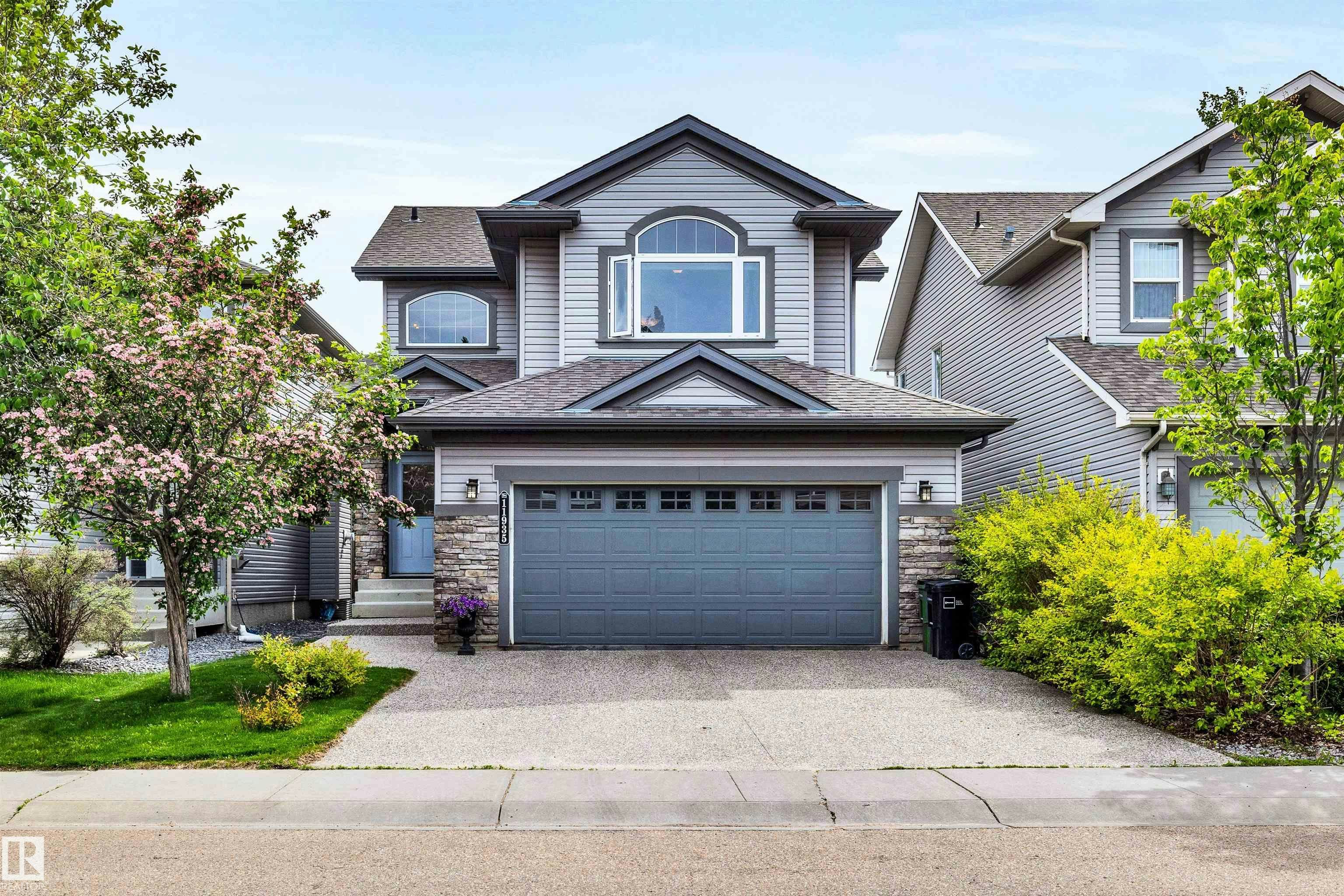 11935 21 Avenue, Edmonton, AB, T6W 0C8