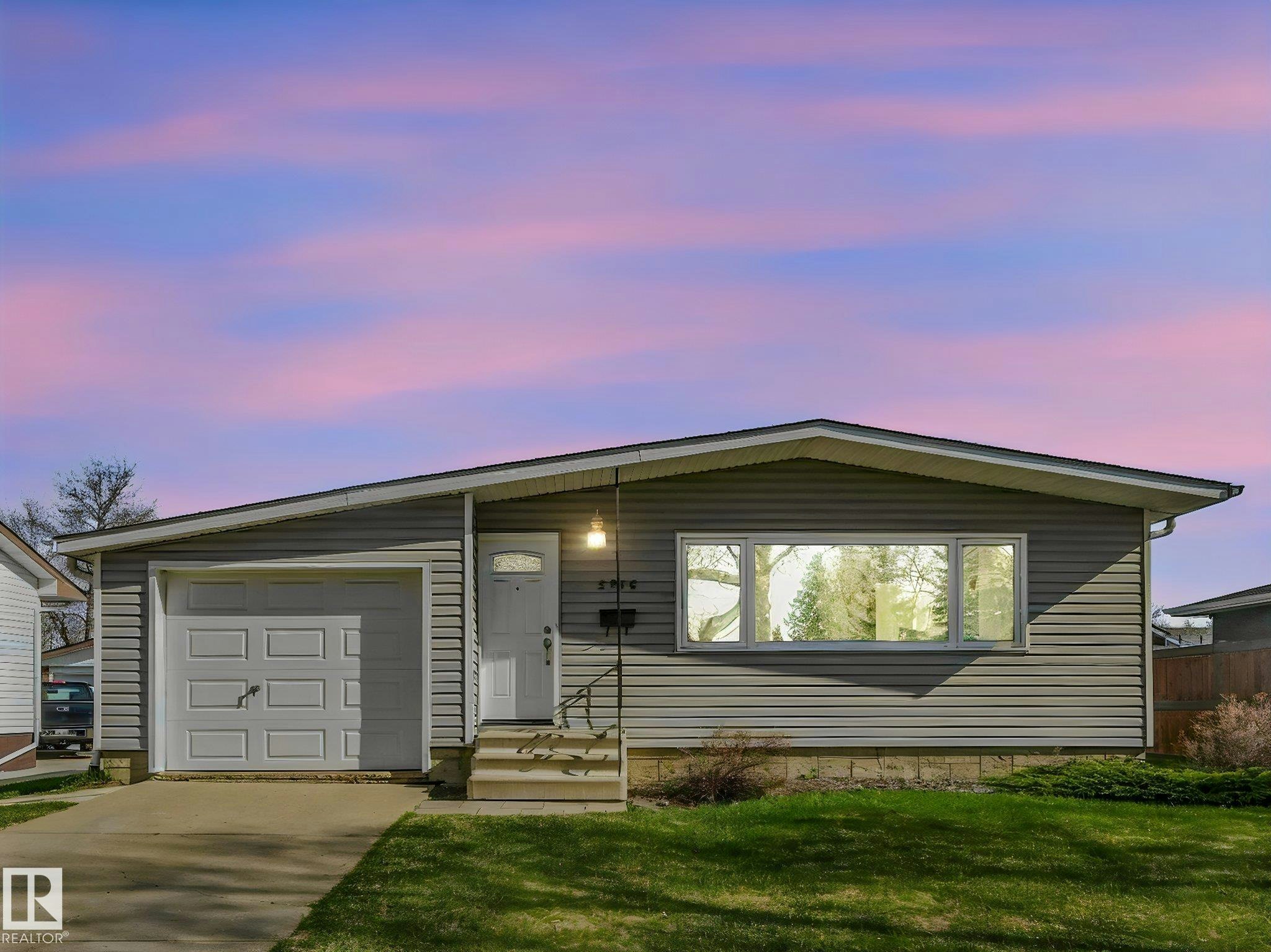 5916 148 Avenue, Edmonton, AB, T5A 1T9