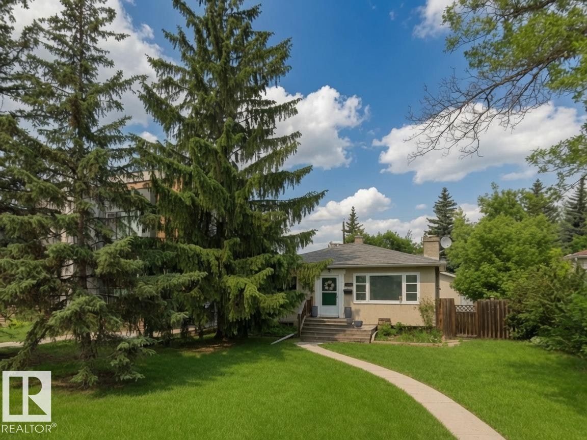 11308 73 Avenue, Edmonton, AB, T6G 0C8