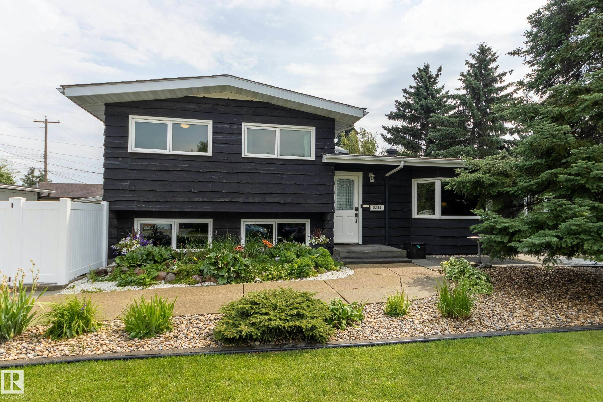 5203 105 Street, Edmonton, AB, T6H 2N7