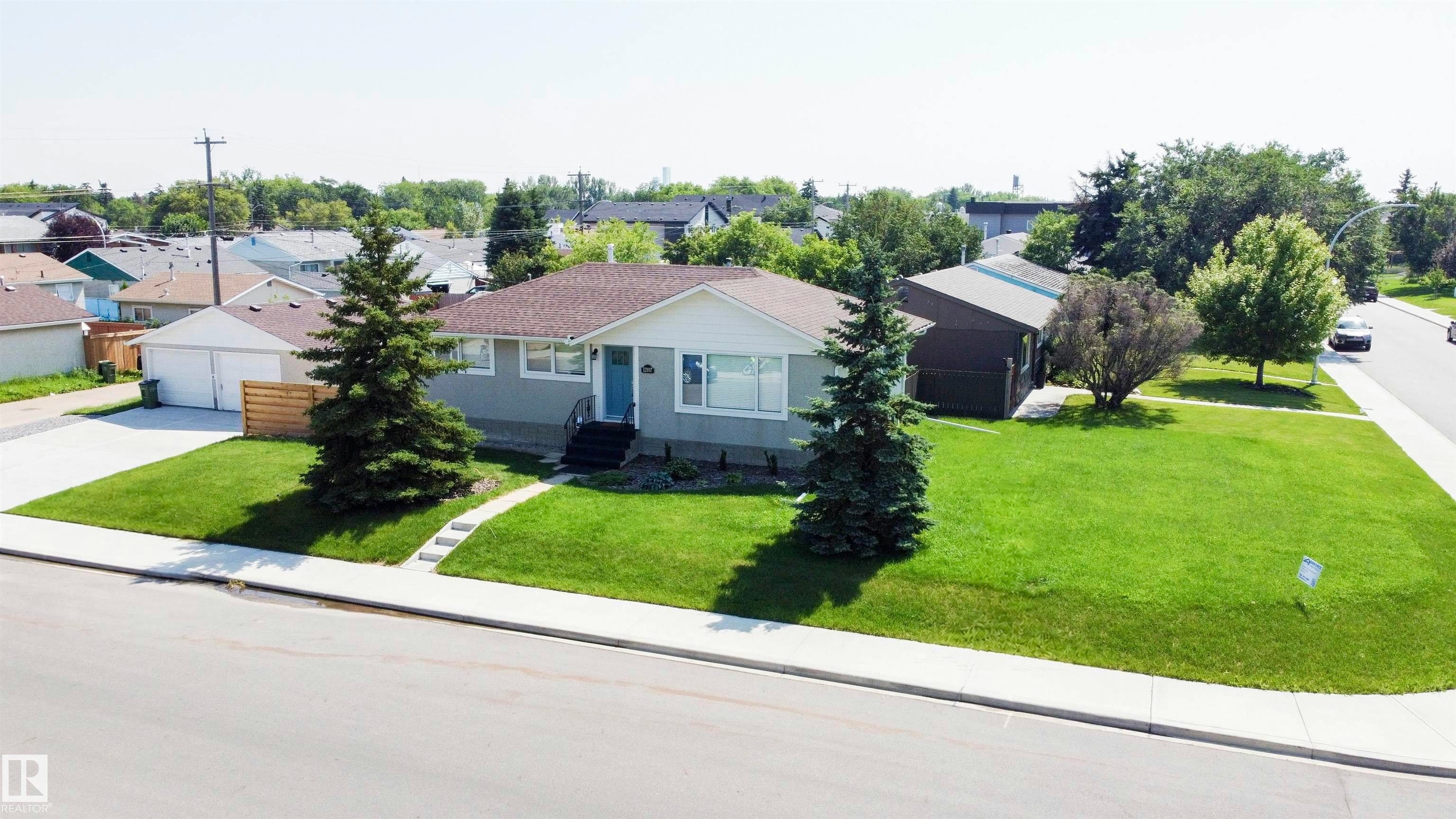 12107 131 Avenue, Edmonton, AB, T5L 3M7