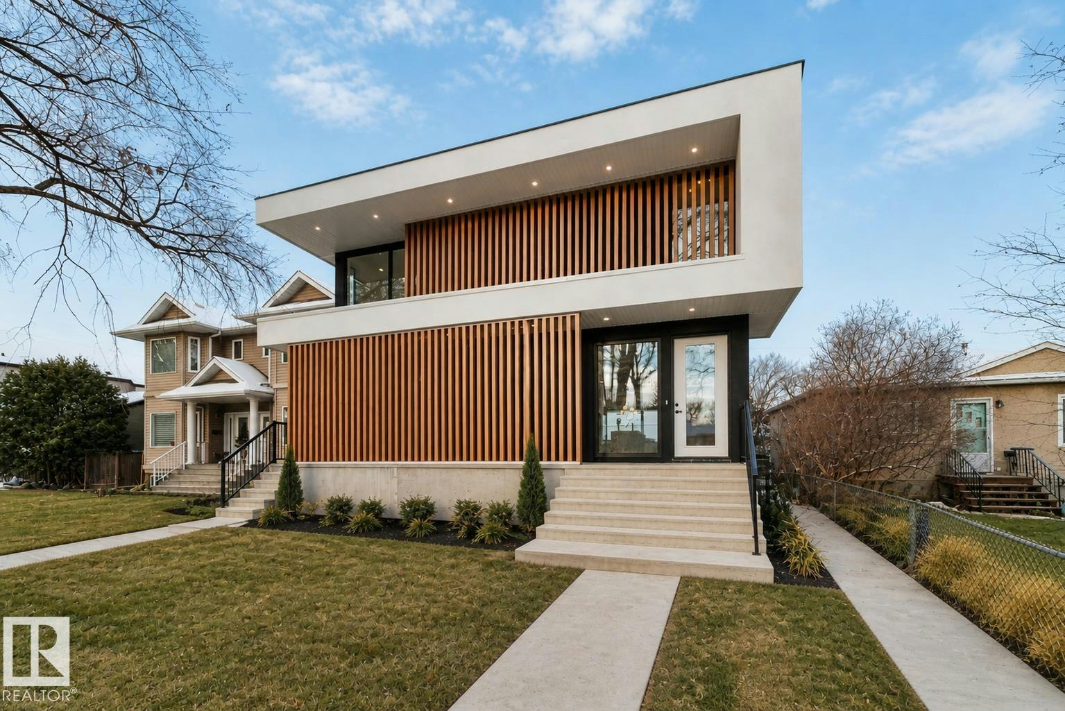 7538 80 Avenue, Edmonton, AB, T6C 0S4