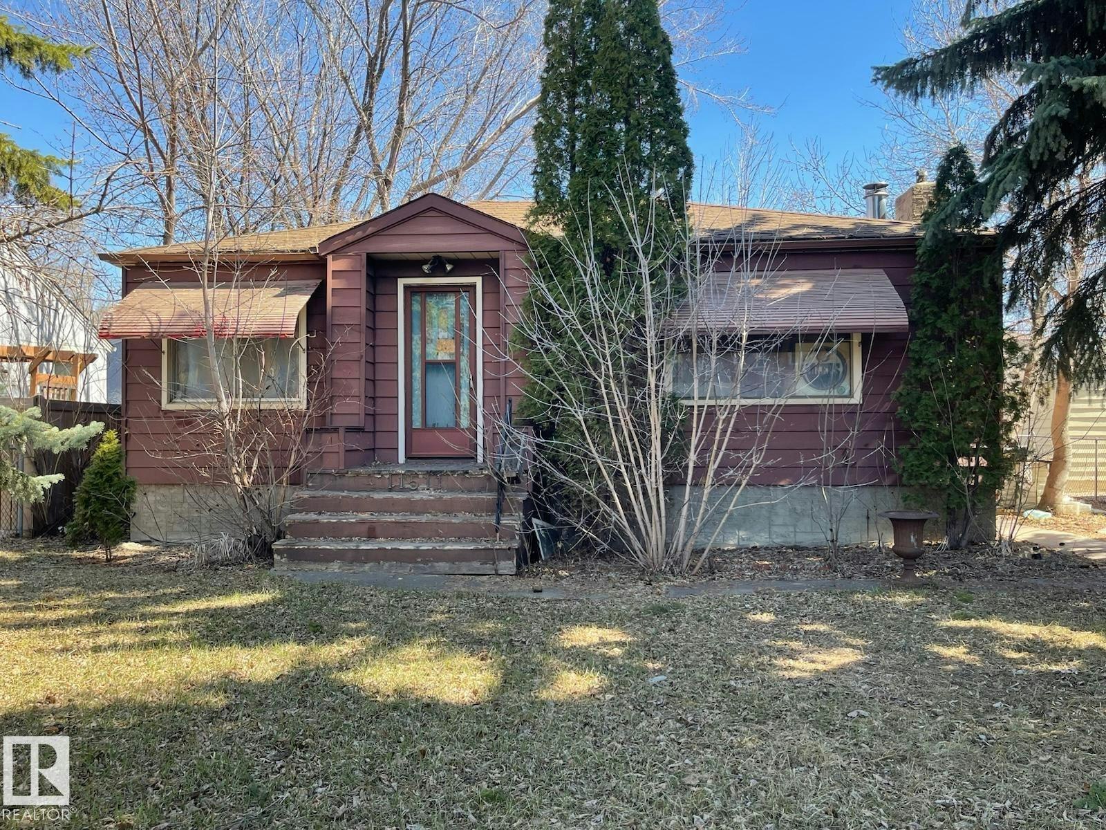 11511 St Albert Trail, Edmonton, AB, T5M 3L4