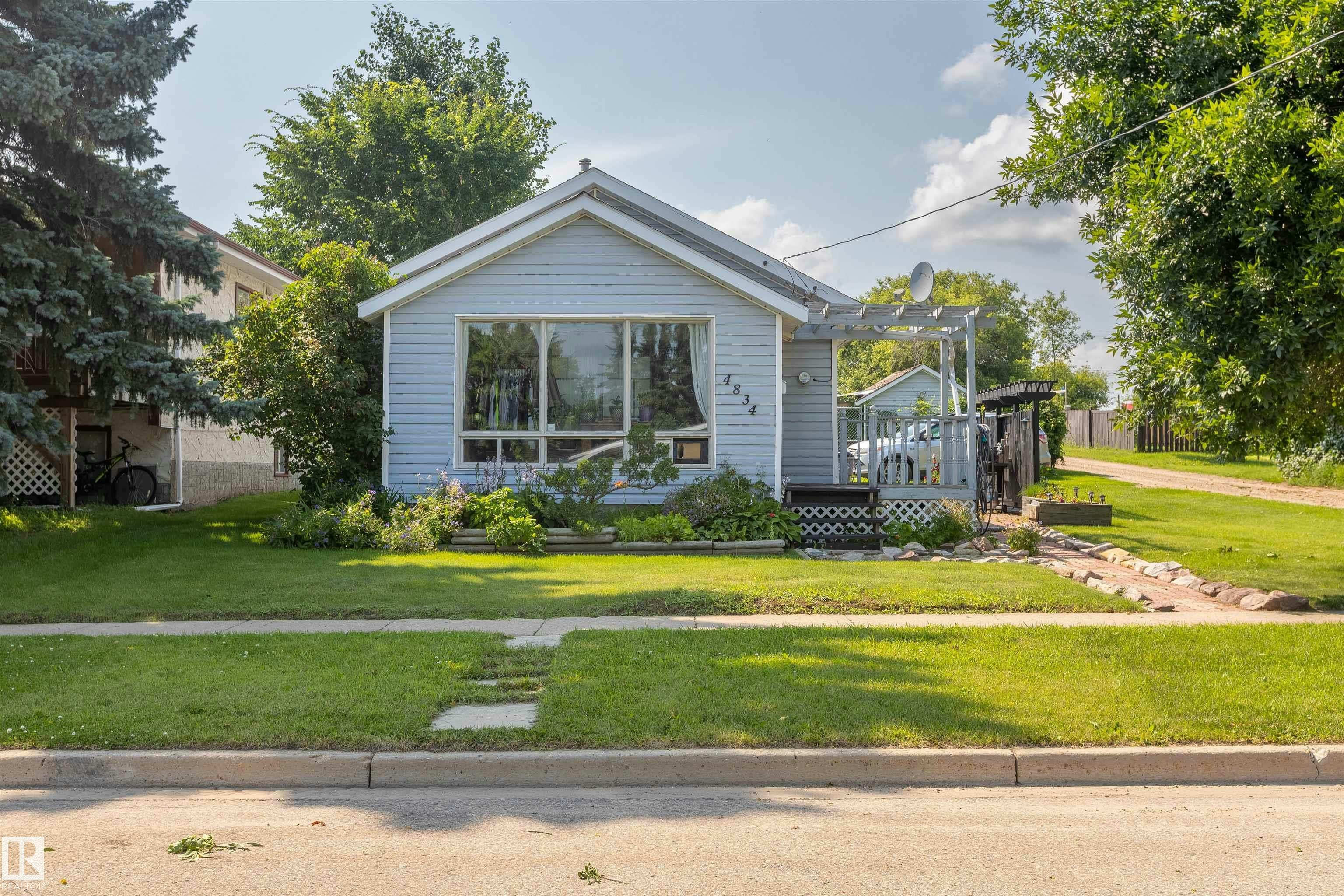 4834 51 Street, Legal, AB, T0G 1L0