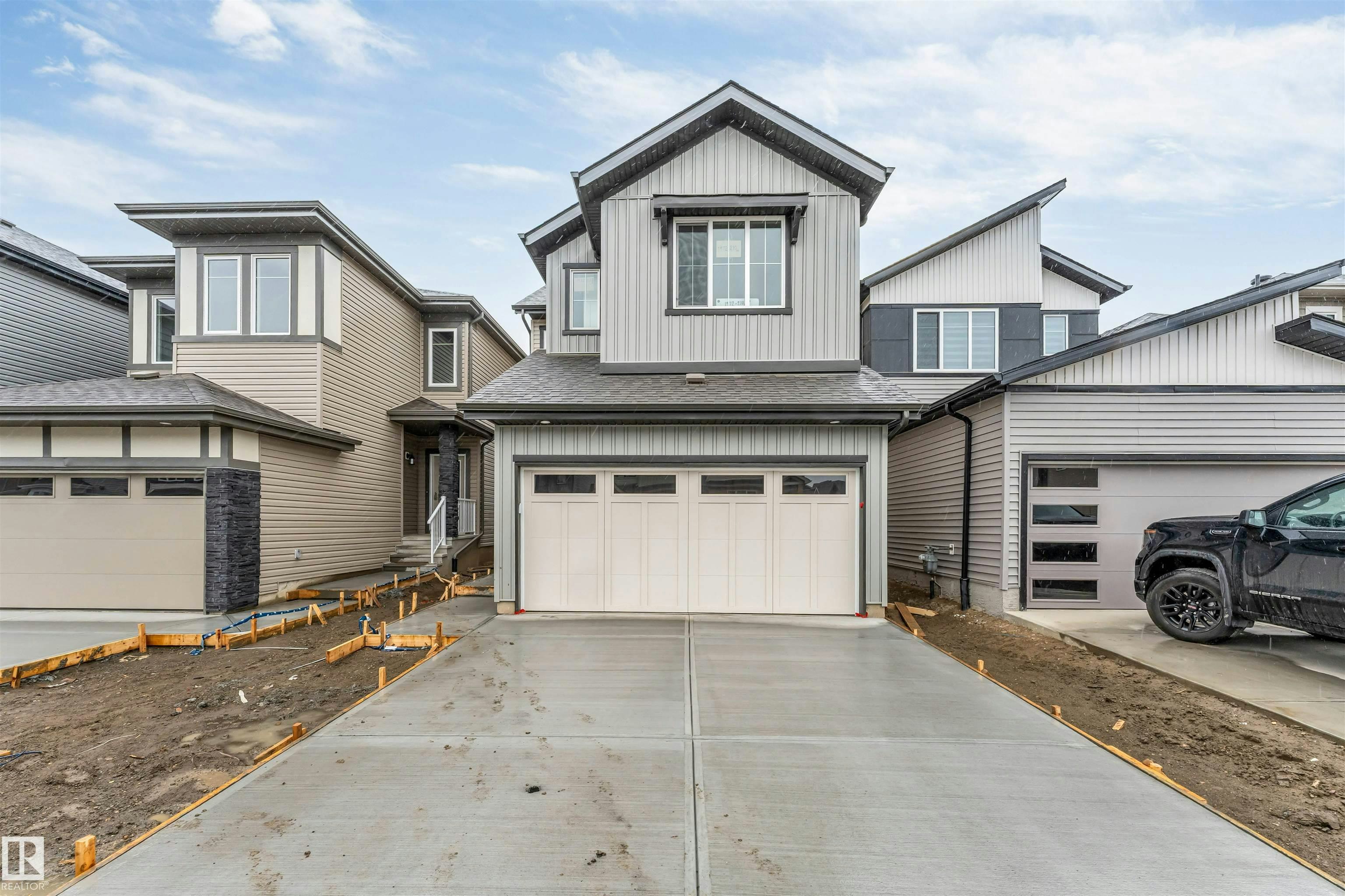 1972 210 Street, Edmonton, AB, T6M 3H5