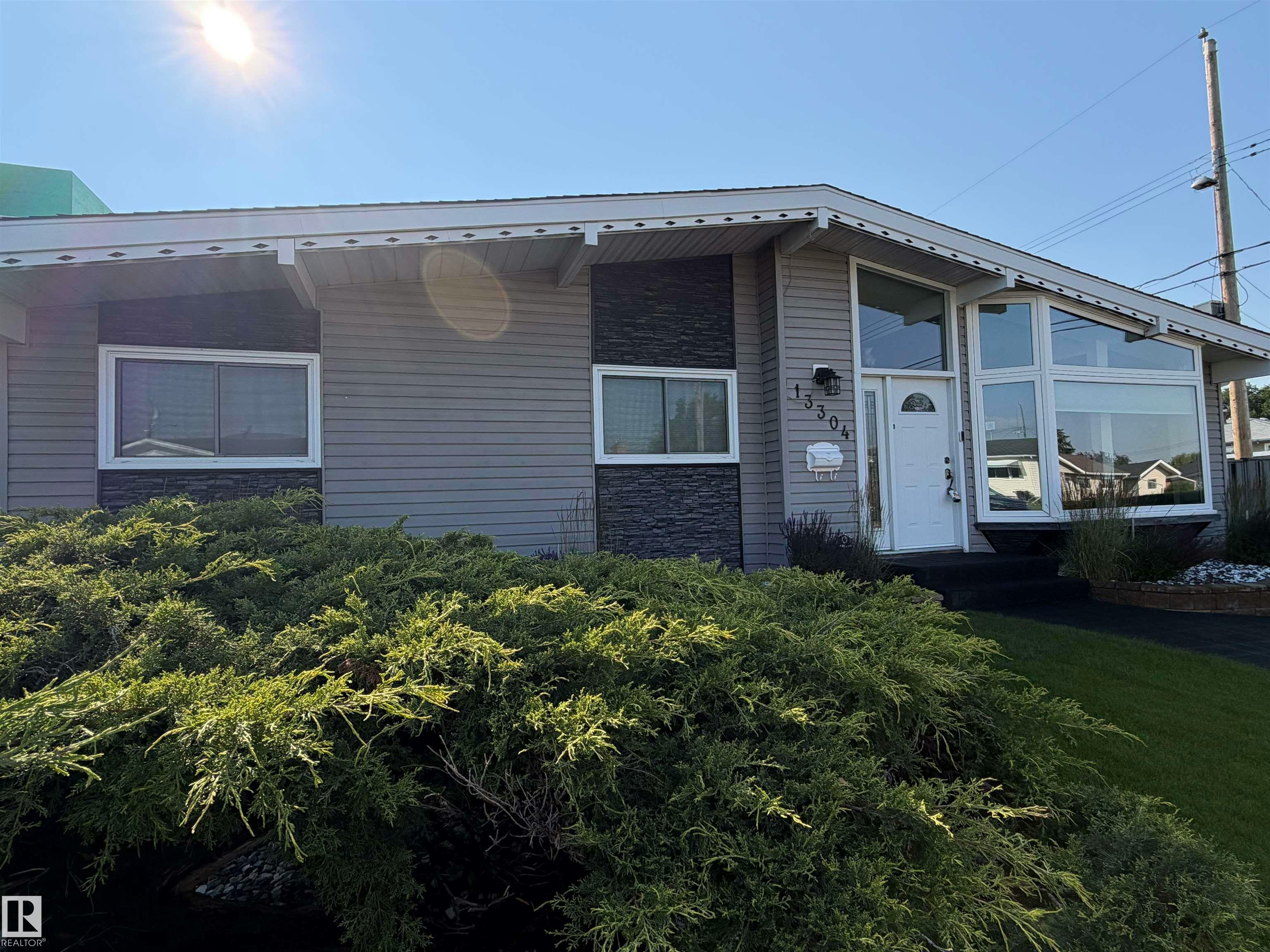 13304 70 Street, Edmonton, AB, T5C 0K3