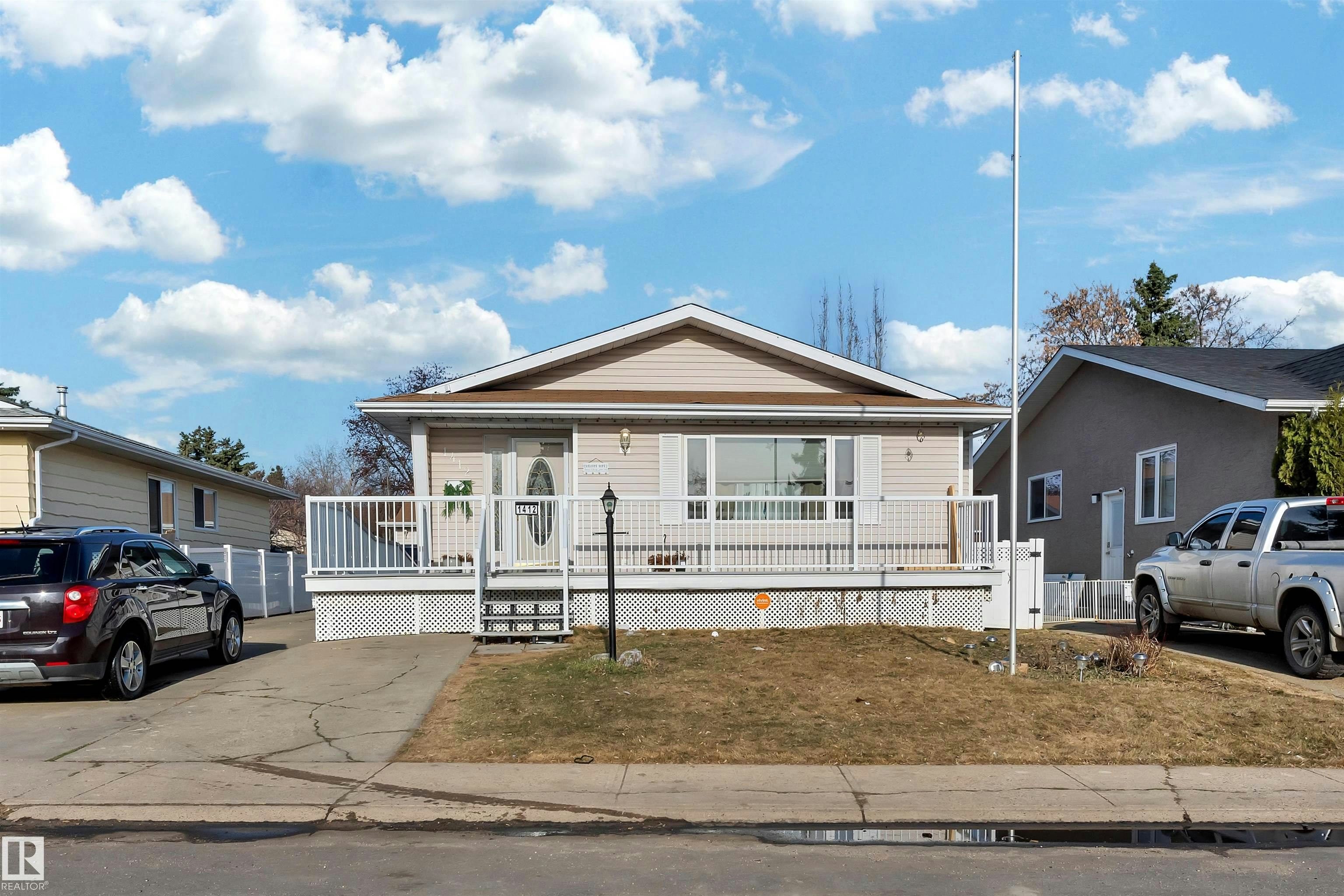 1412 63 Street, Edmonton, AB, T6L 1X7