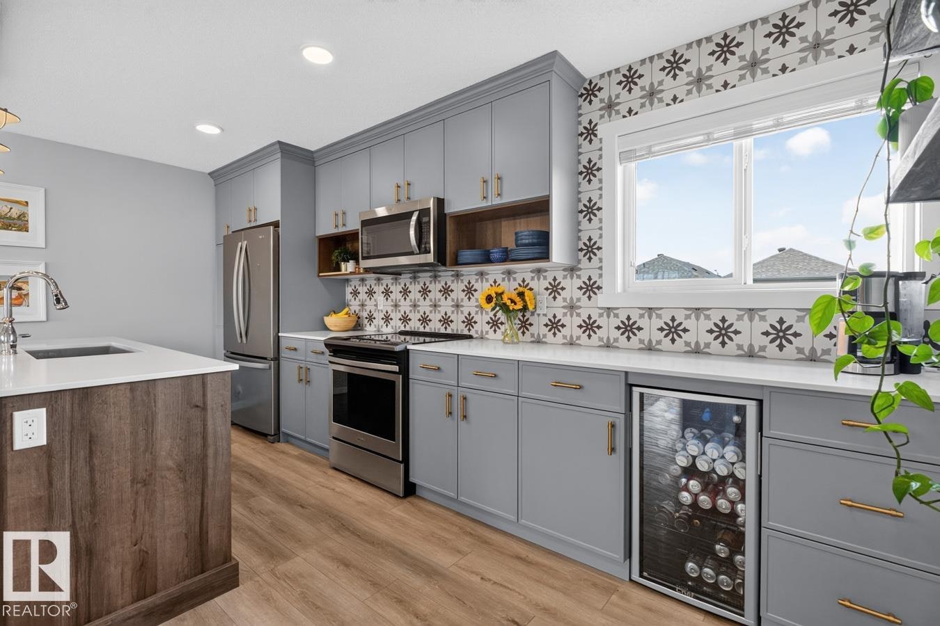 1051 Cy Becker Road, Edmonton, AB, T5Y 4B7
