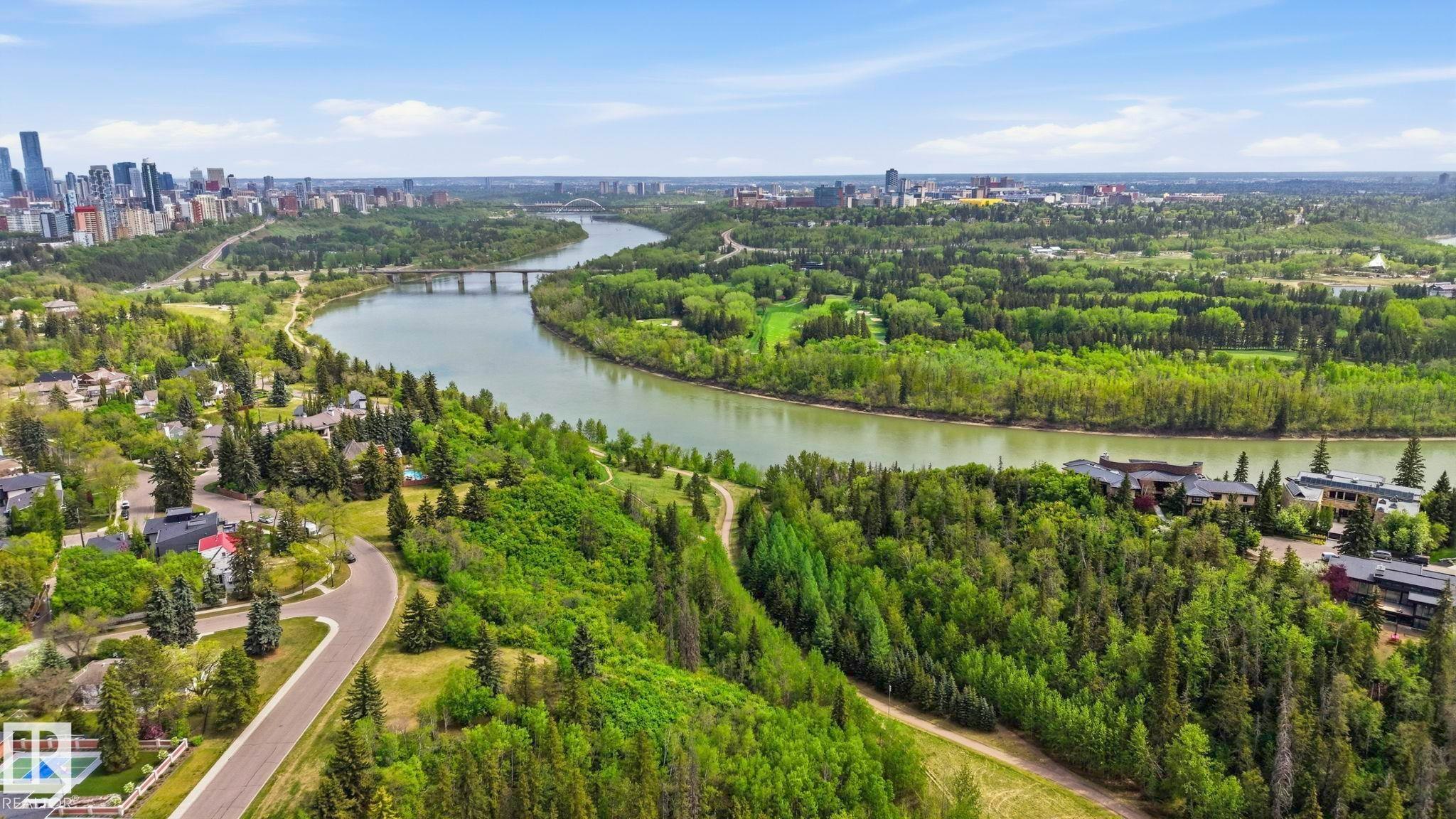 13838 Ravine Drive, Edmonton, AB, T5N 3M1