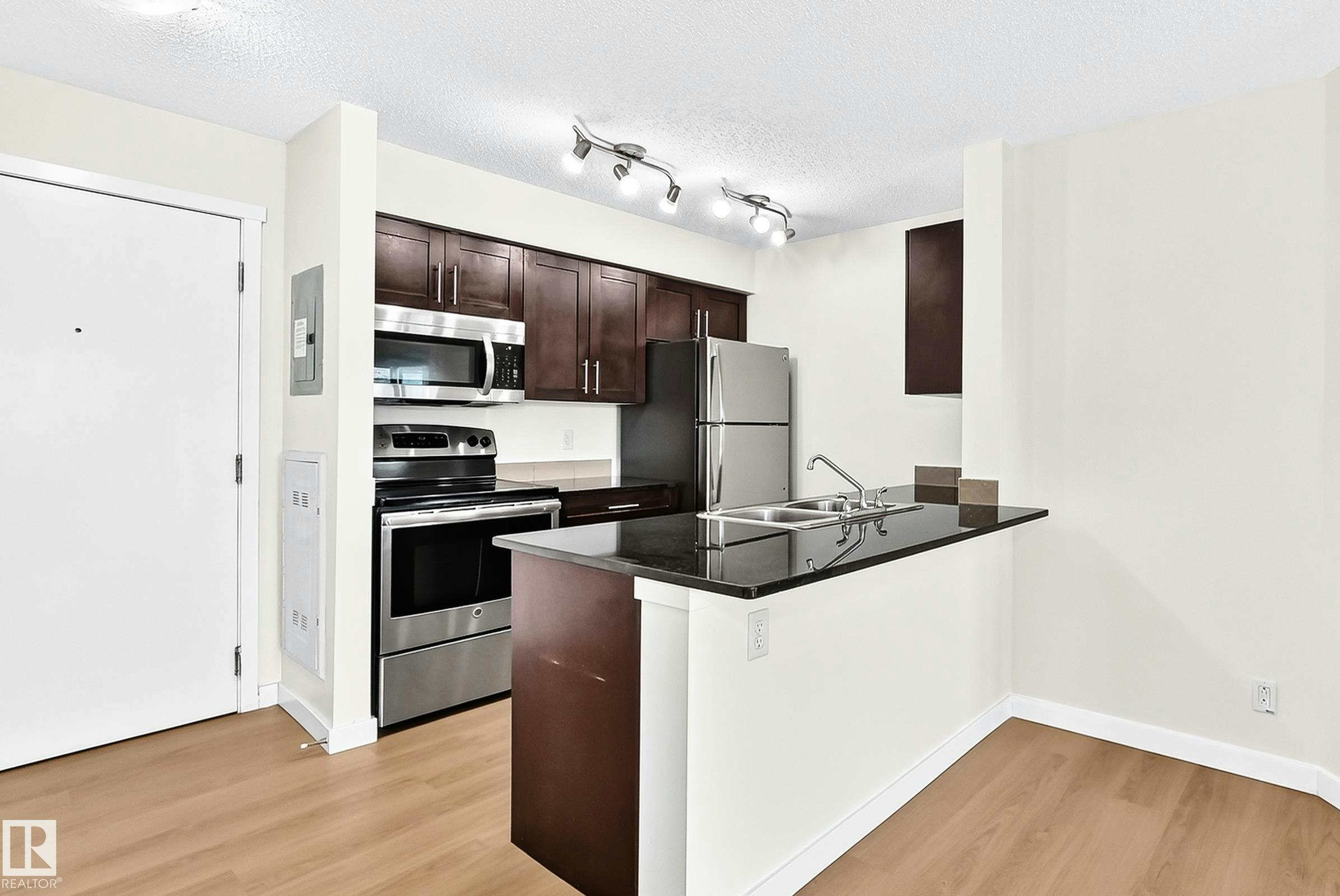 206-3315 James Mowatt Trail, Edmonton, AB, T6W 3L6