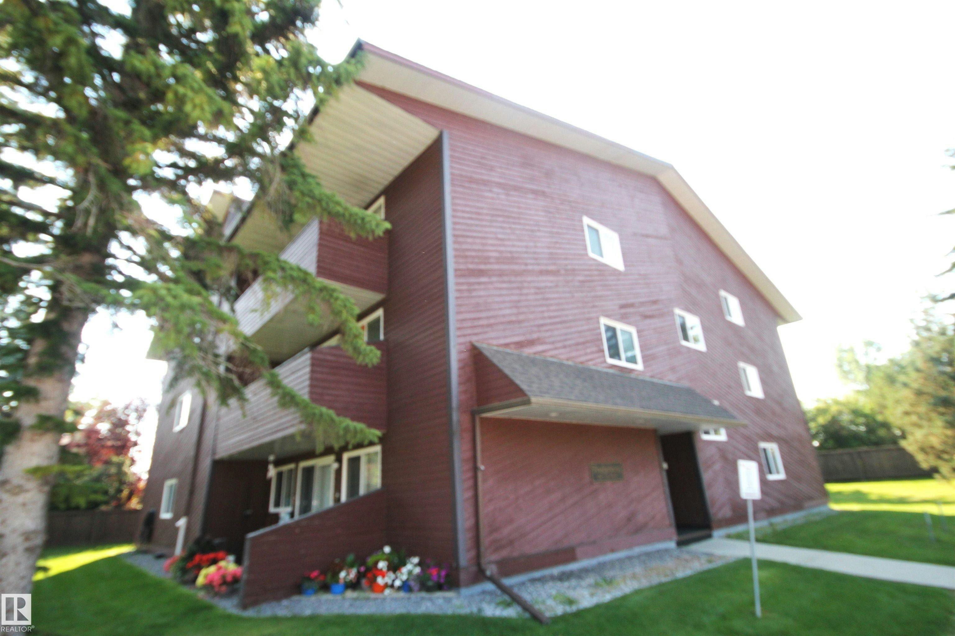 206-2311 119 Street, Edmonton, AB, T6J 4E2