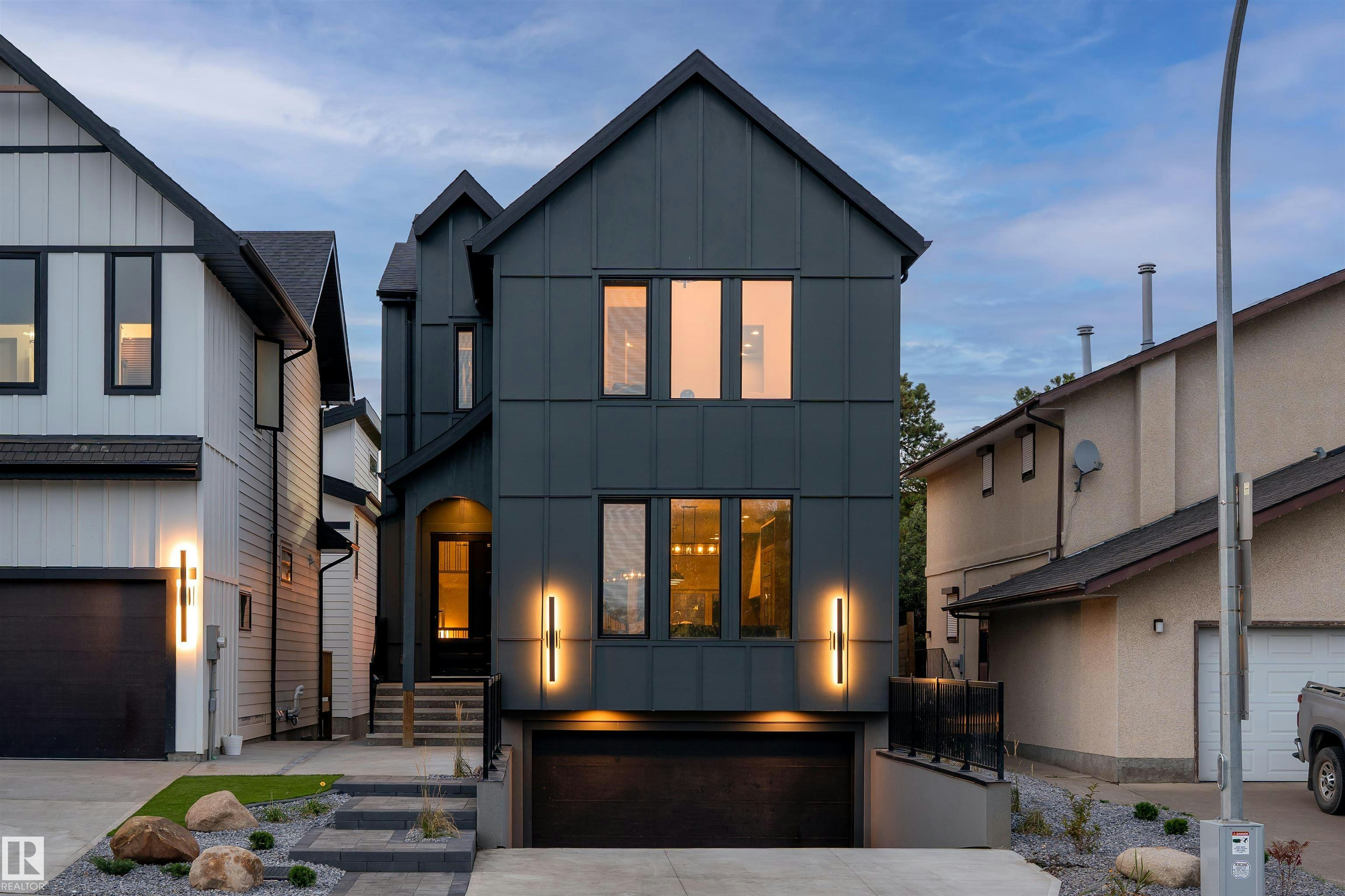 12304 62 Ave NW, Edmonton, AB, T6H 1N4