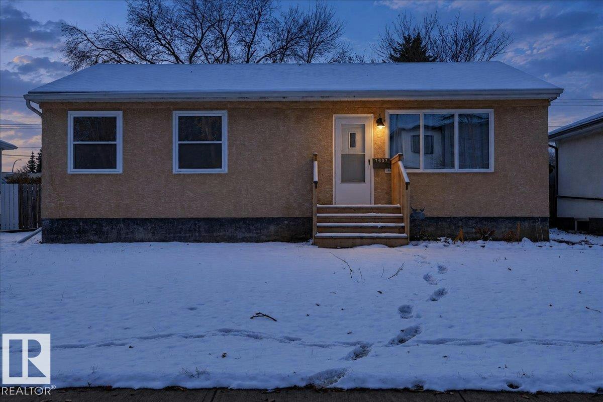 7607 83 Avenue, Edmonton, AB, T6C 1A2
