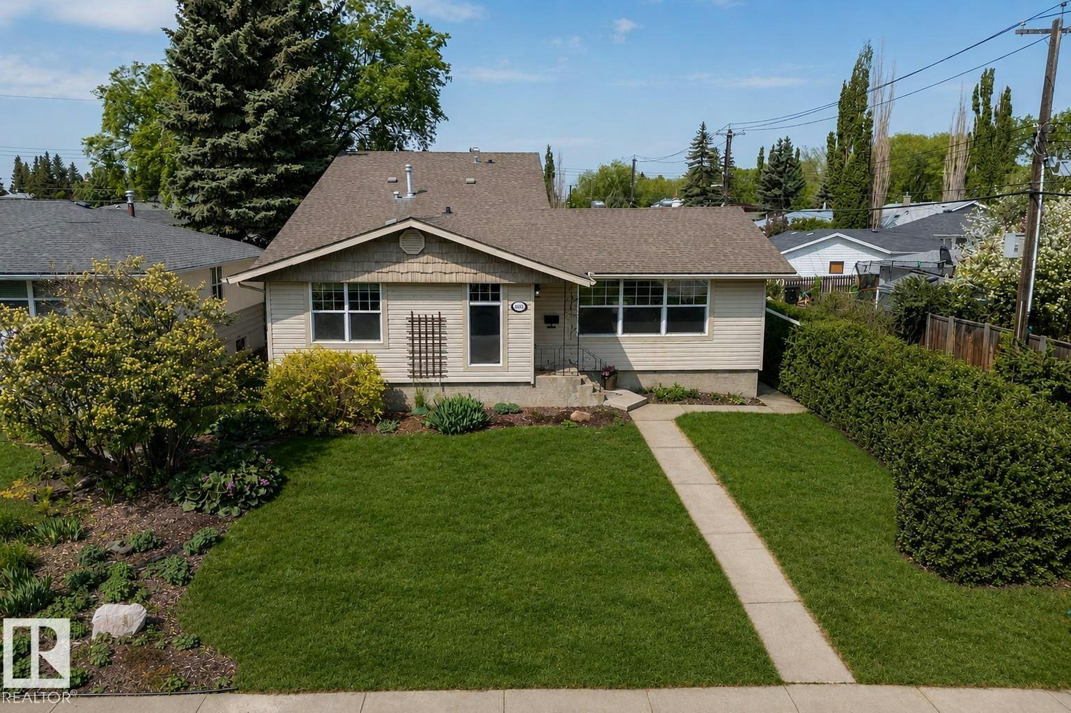 9036 145 Street, Edmonton, AB, T5R 0V2