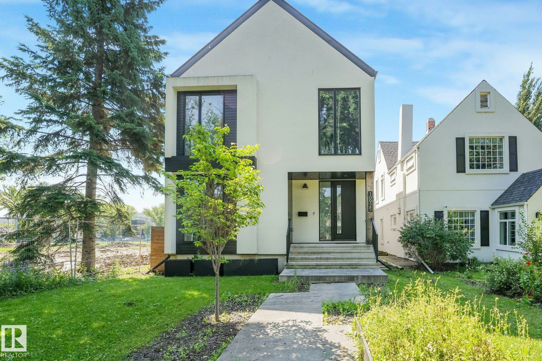 10925 University Avenue, Edmonton, AB, T6G 1Y1