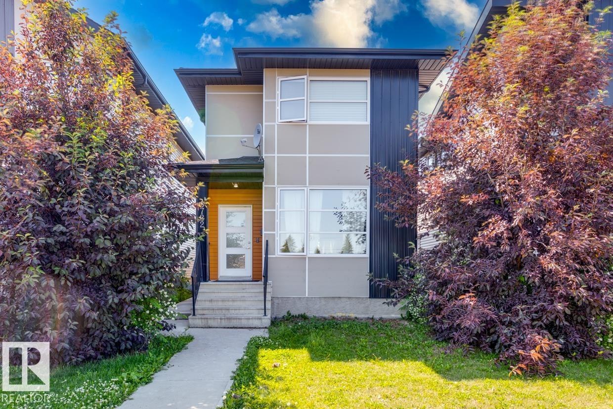 8722 150 Street, Edmonton, AB, T5R 1E4
