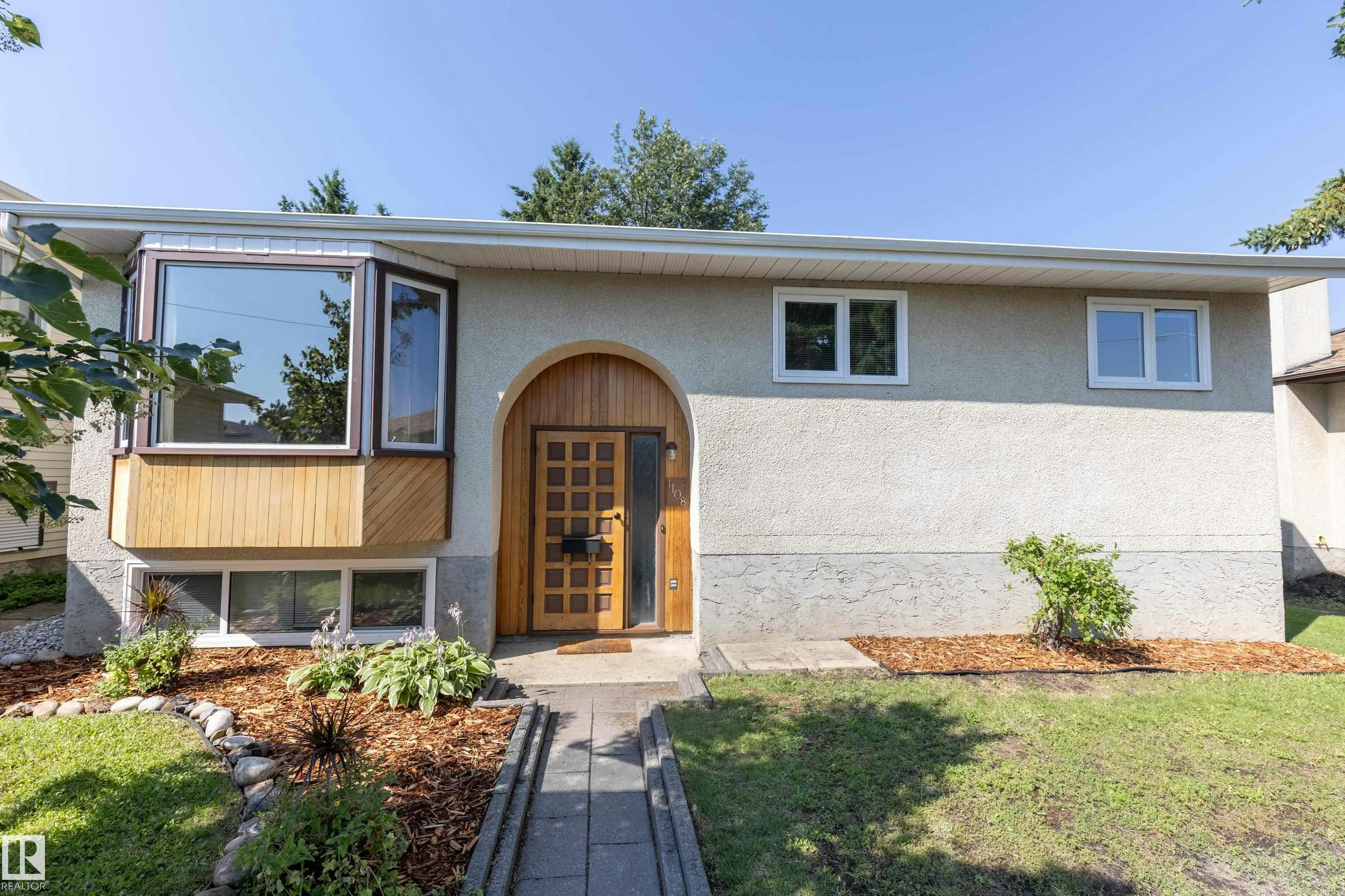 1108 39 Street, Edmonton, AB, T6L 2K7