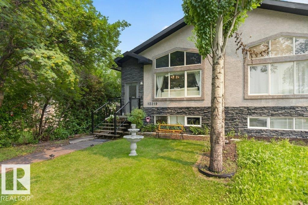 12219 89 Street NW, Edmonton, AB, T5B 3W5