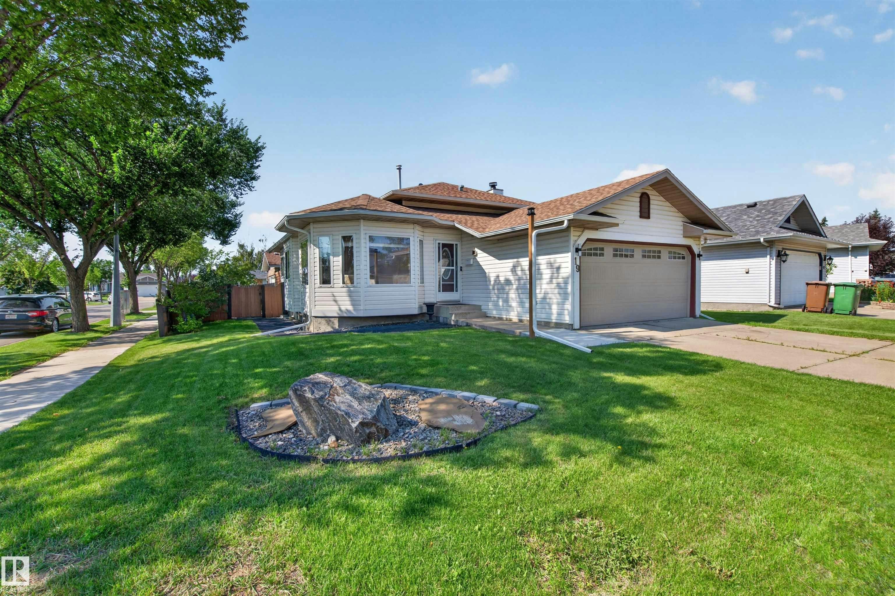 19 Desmarais Crescent, St. Albert, AB, T8N 5X7