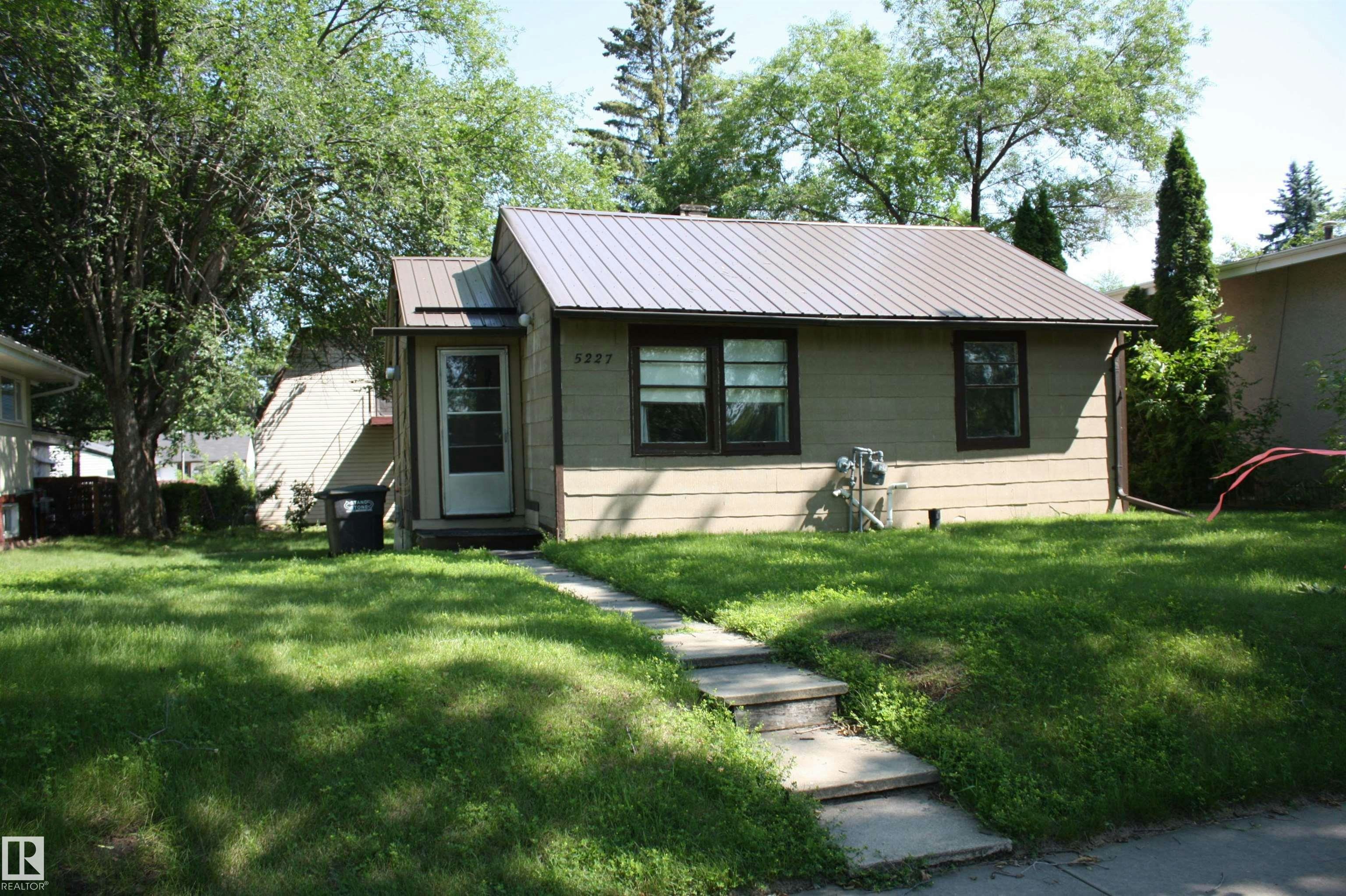 5227 51 Street, Redwater, AB, T0A 2W0