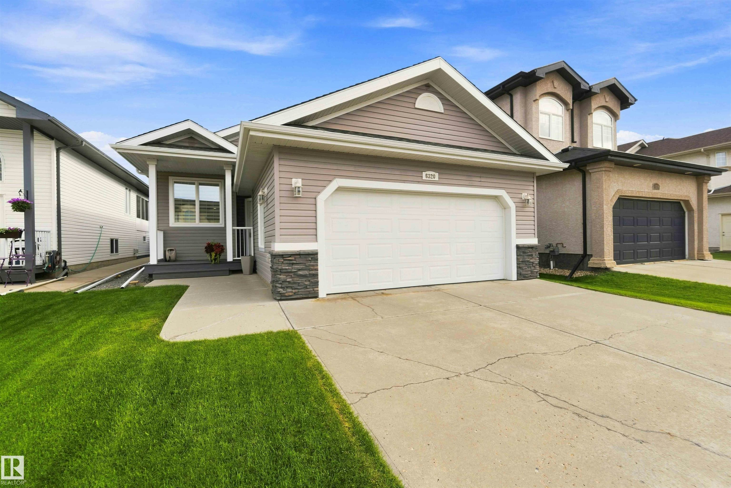 6320 166 Avenue, Edmonton, AB, T5Y 3M9