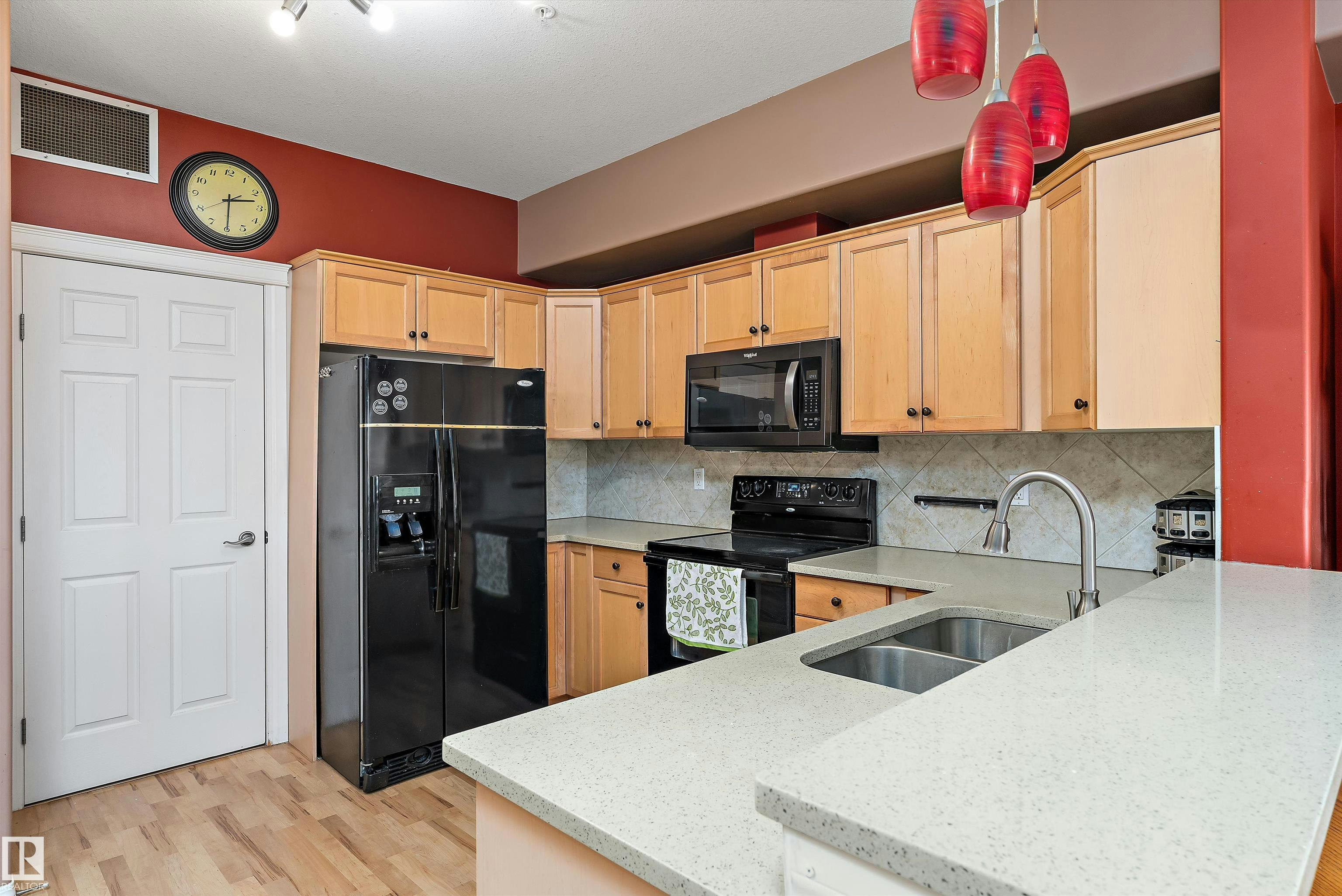 315-612 111 Street, Edmonton, AB, T6W 1R9
