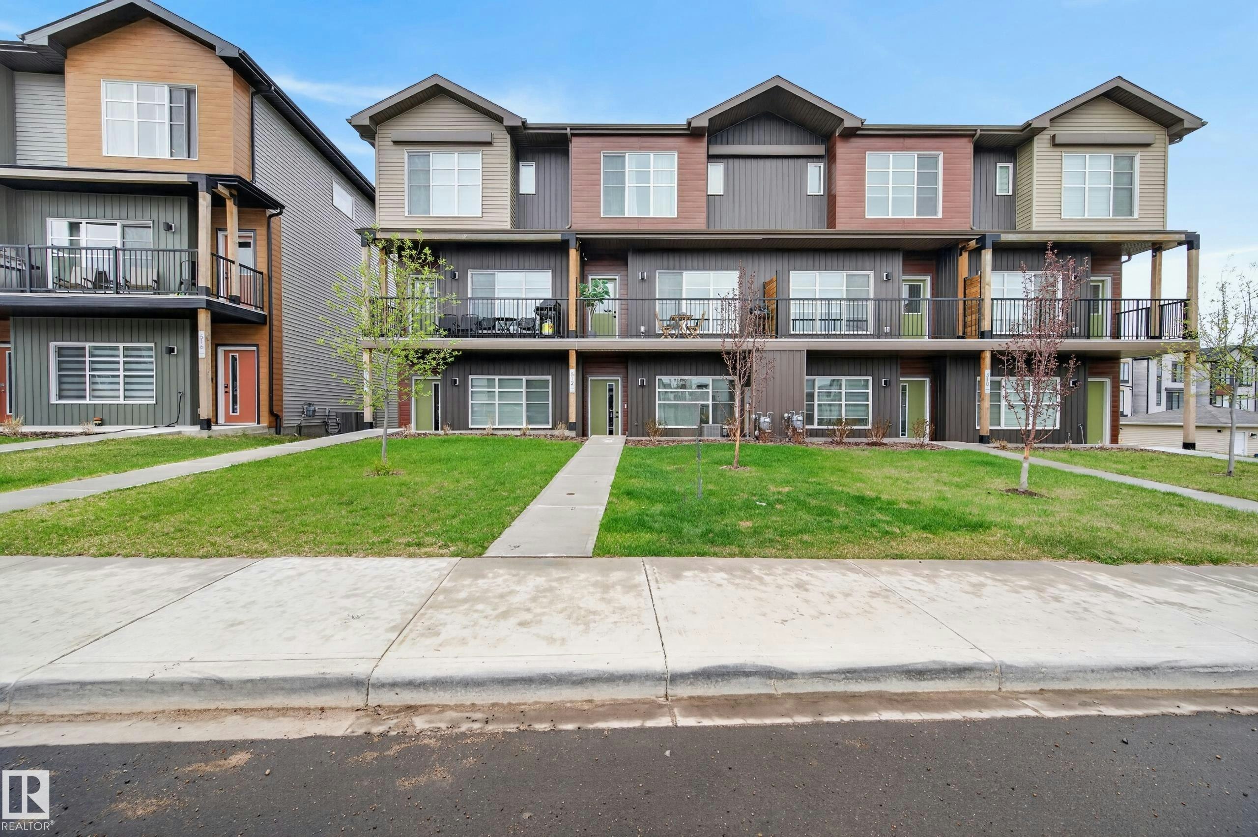 512 37 Street, Edmonton, AB, T6X 3B2