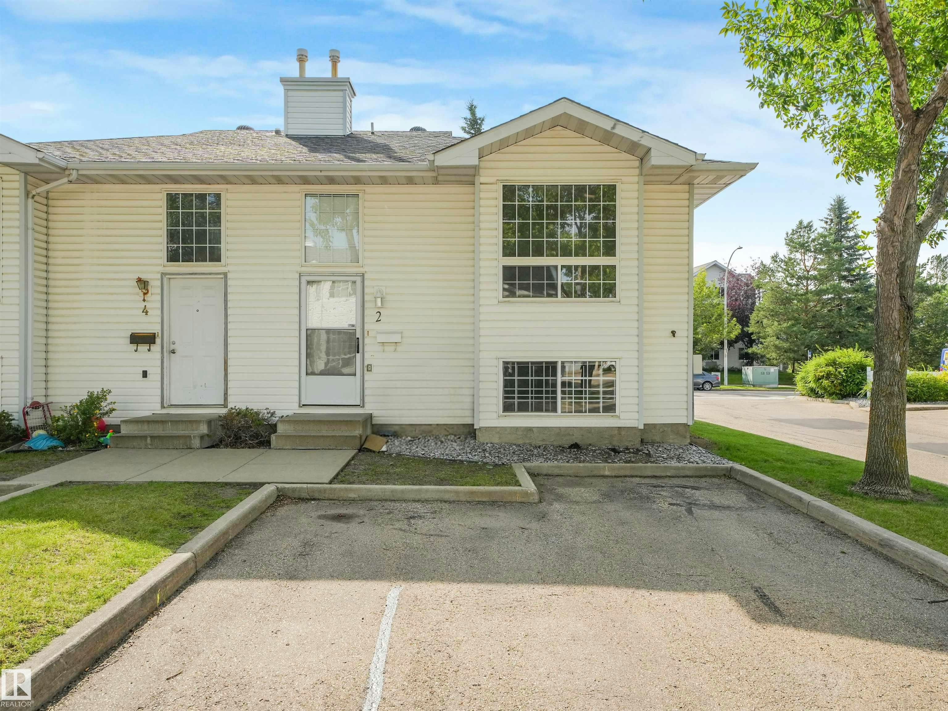 2-3311 58 Street, Edmonton, AB, T6L 6X3
