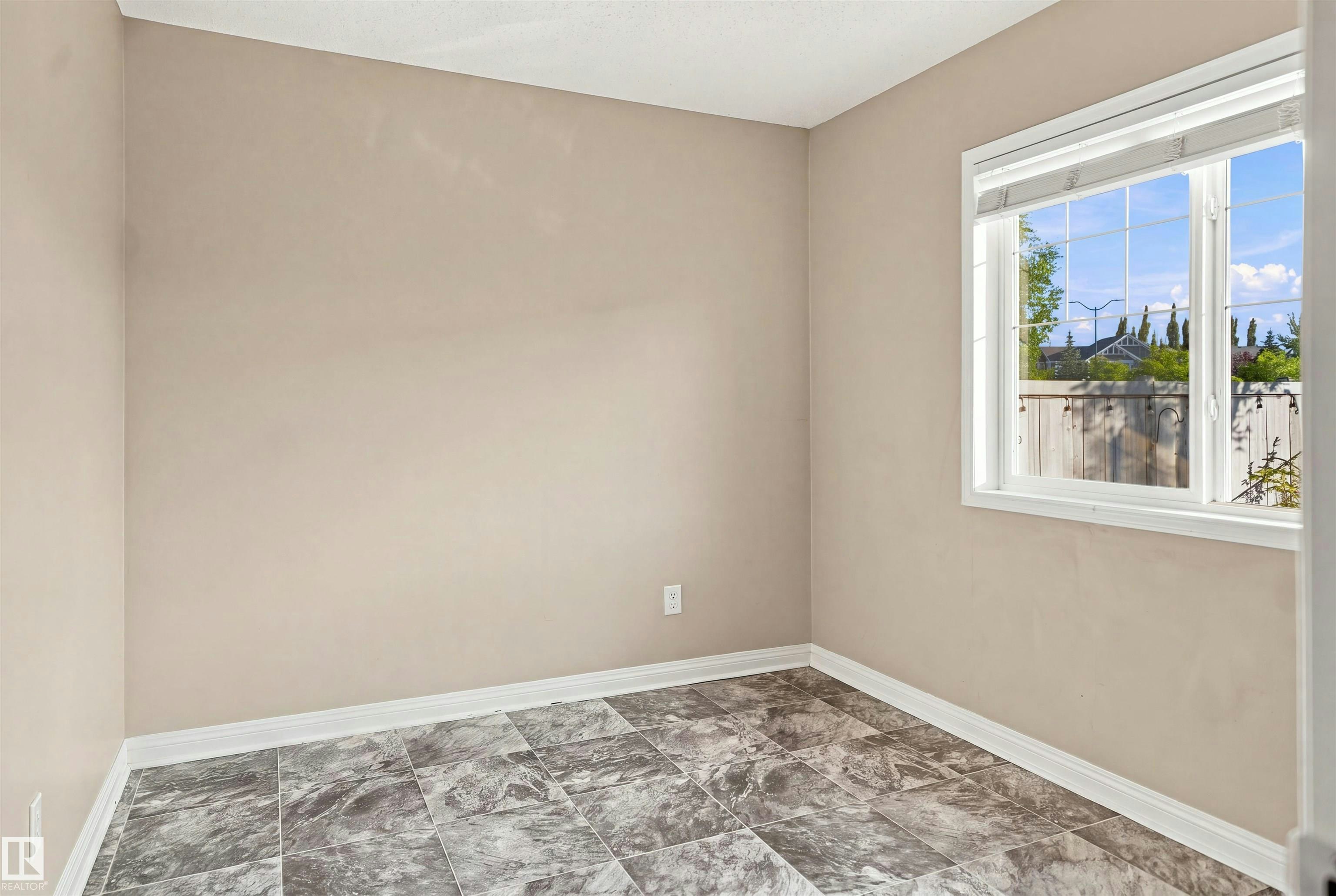 1328 80 Street, Edmonton, AB, T6X 1H4 - 26