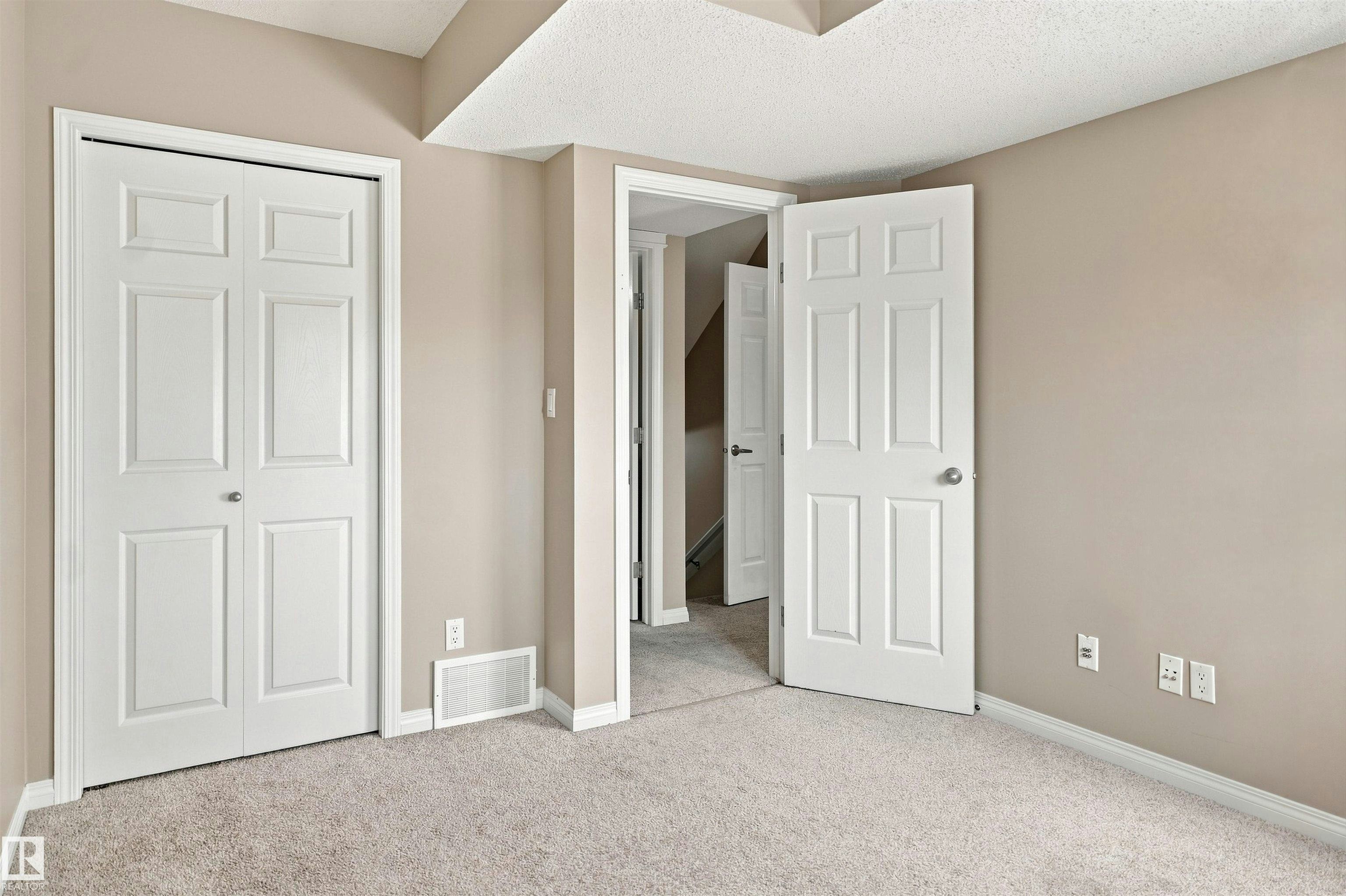 1328 80 Street, Edmonton, AB, T6X 1H4 - 28